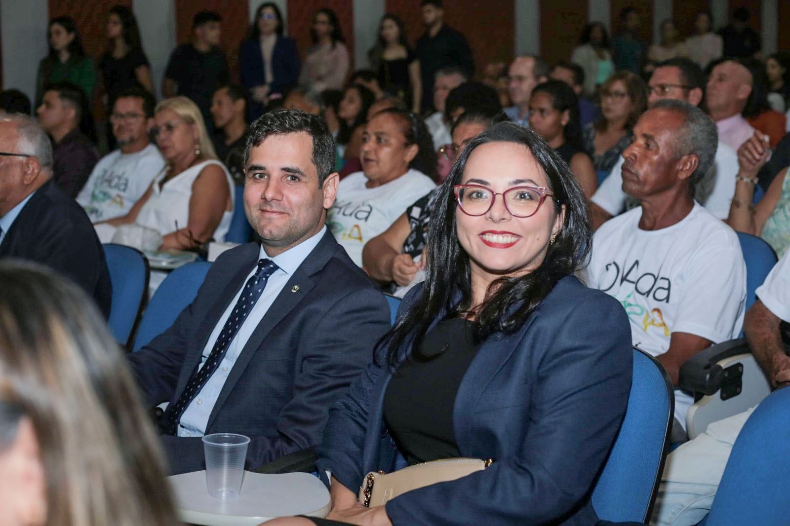 Presidente da Adpeto, Karla Letícia de Araújo Nogueira, e o vice-presidente administrativo da Anadep, Guilherme Vilela Ivo Dias
