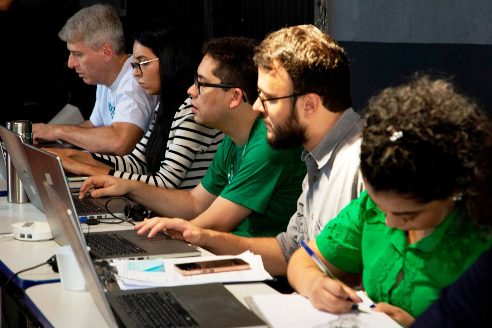 Equipe da DPE-TO em atendimento no mutirão