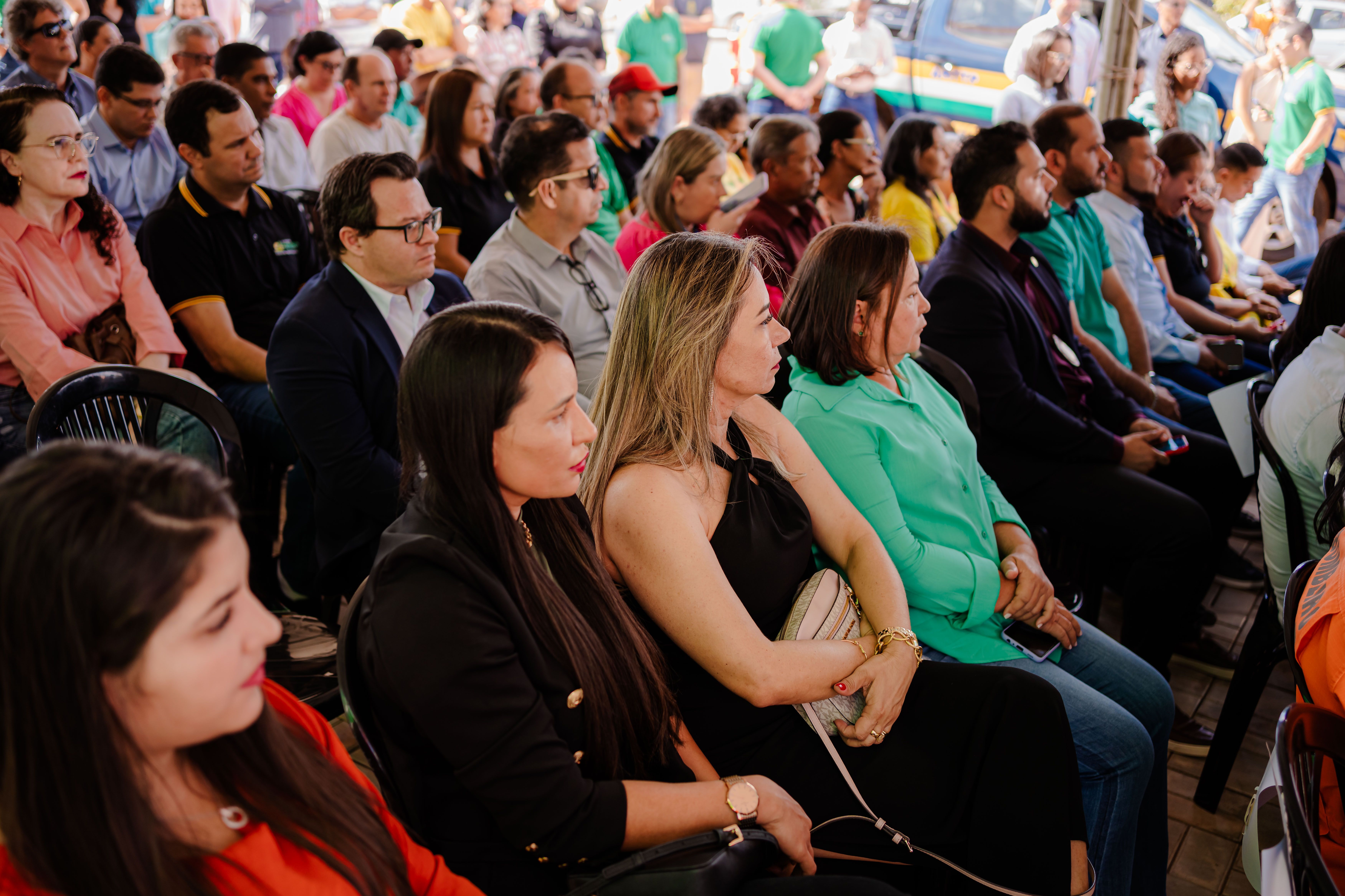 População de Paraíso do TO prestigiou a inauguração do Agiliza Paraíso