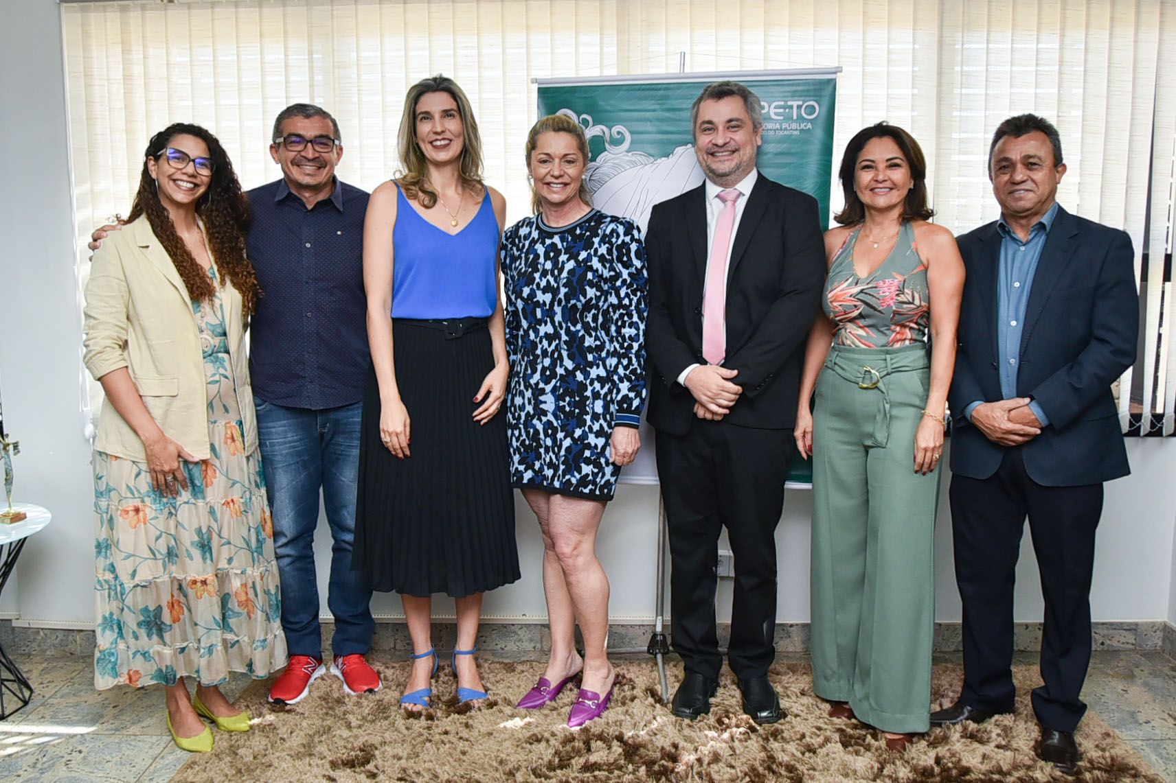 Elydia Monteiro com membros da Gestão Superior, defensoras e defensores públicos