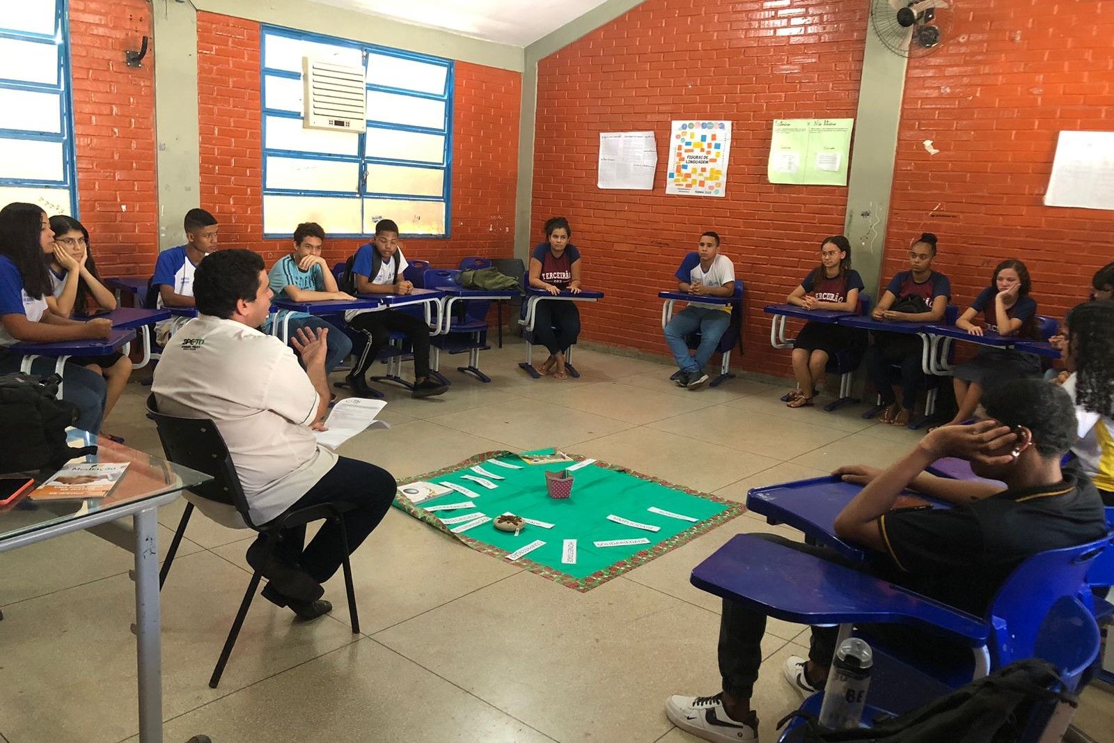 Foram realizados círculos de diálogos e construção de paz