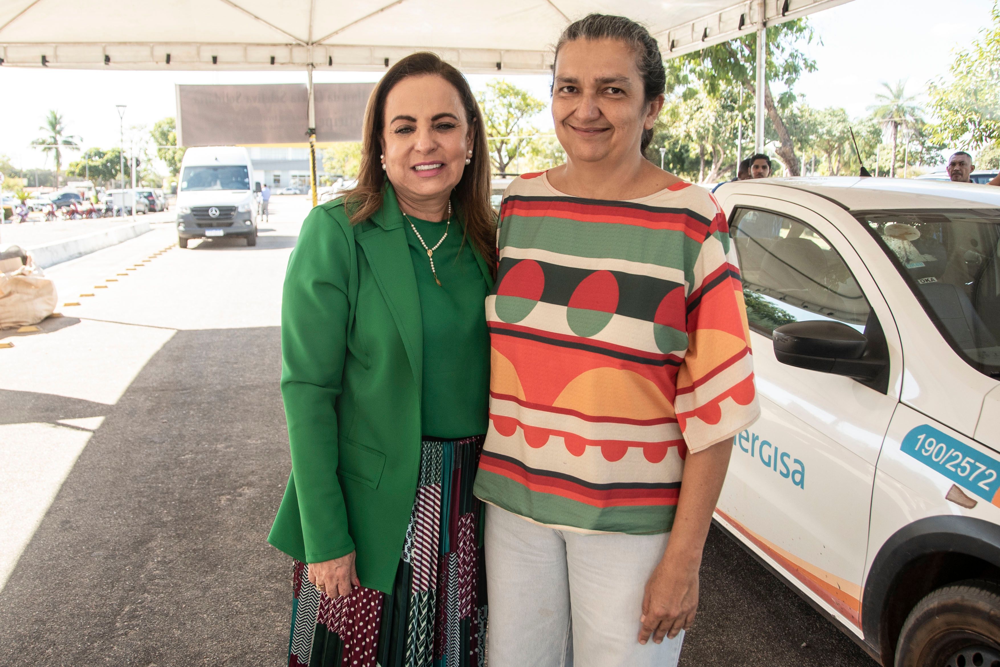 Vice-presidente do TJTO, desembargadora Ângela Prudente (E) e a defensora pública Maurina Jácome