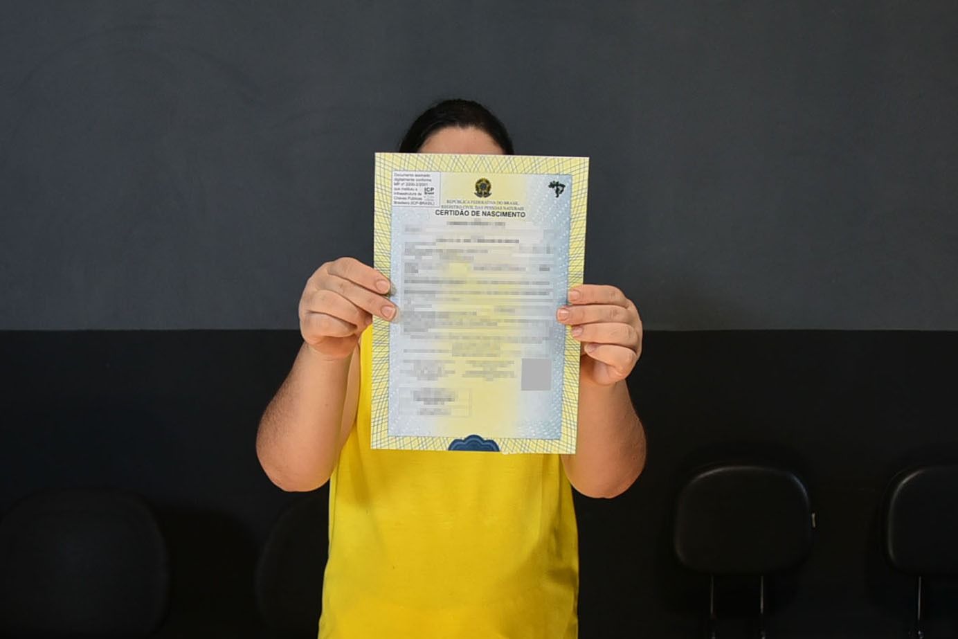 Certidão de mulher encarcerada já tinha mais de 40 anos e estava deteriorada, por isso, ela decidiu trocar por uma nova
