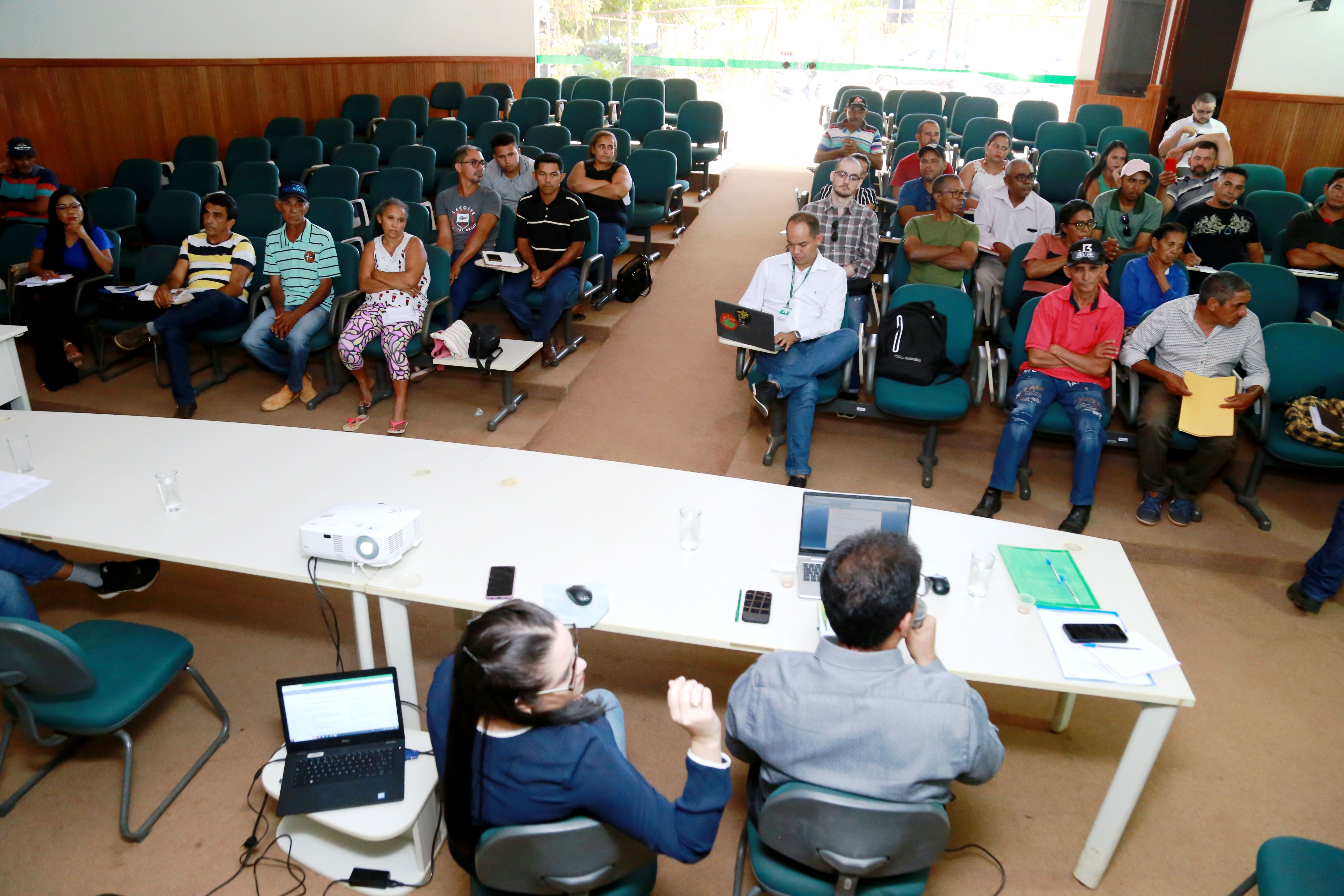 Encontro contou com a presença de representantes de comunidades rurais