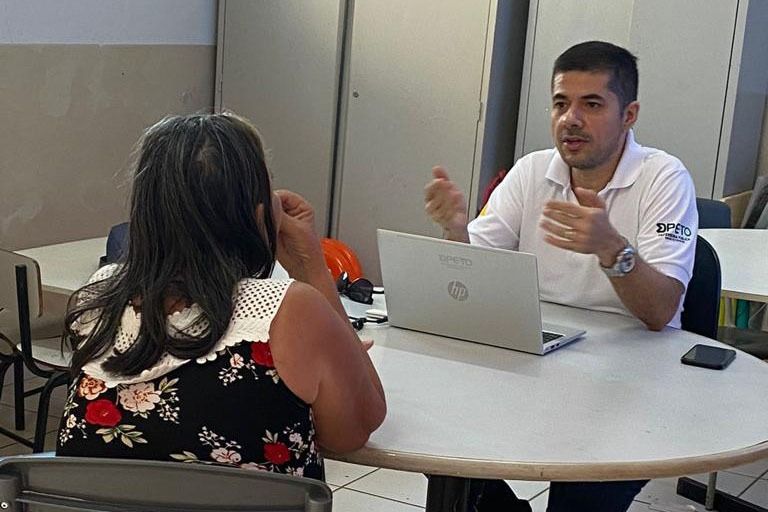 Defensor Leandro Gundim prestou atendimentos
