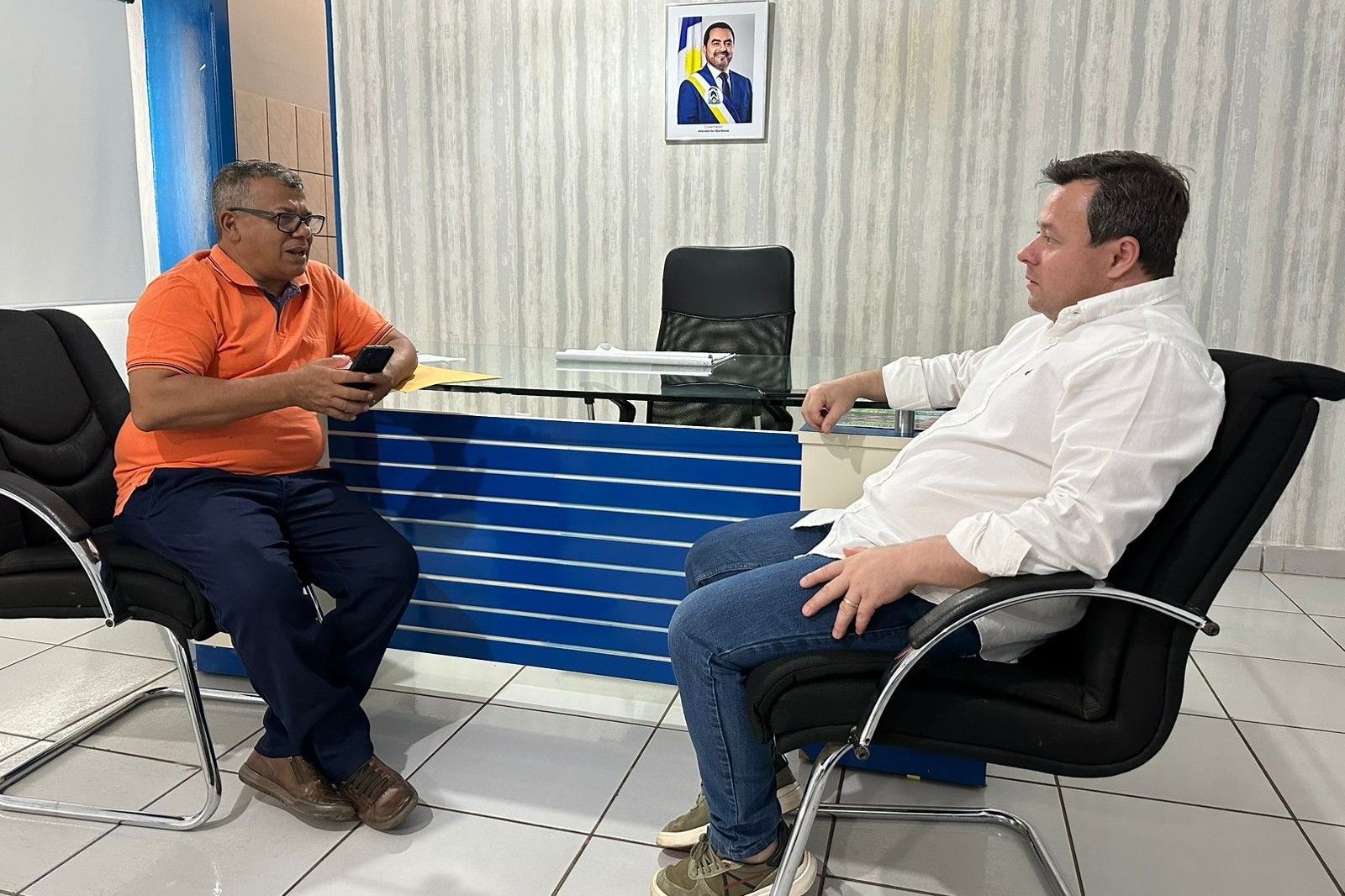 Danilo Frasseto (D) e o vice-prefeito  Idemar Leandro Furmiga