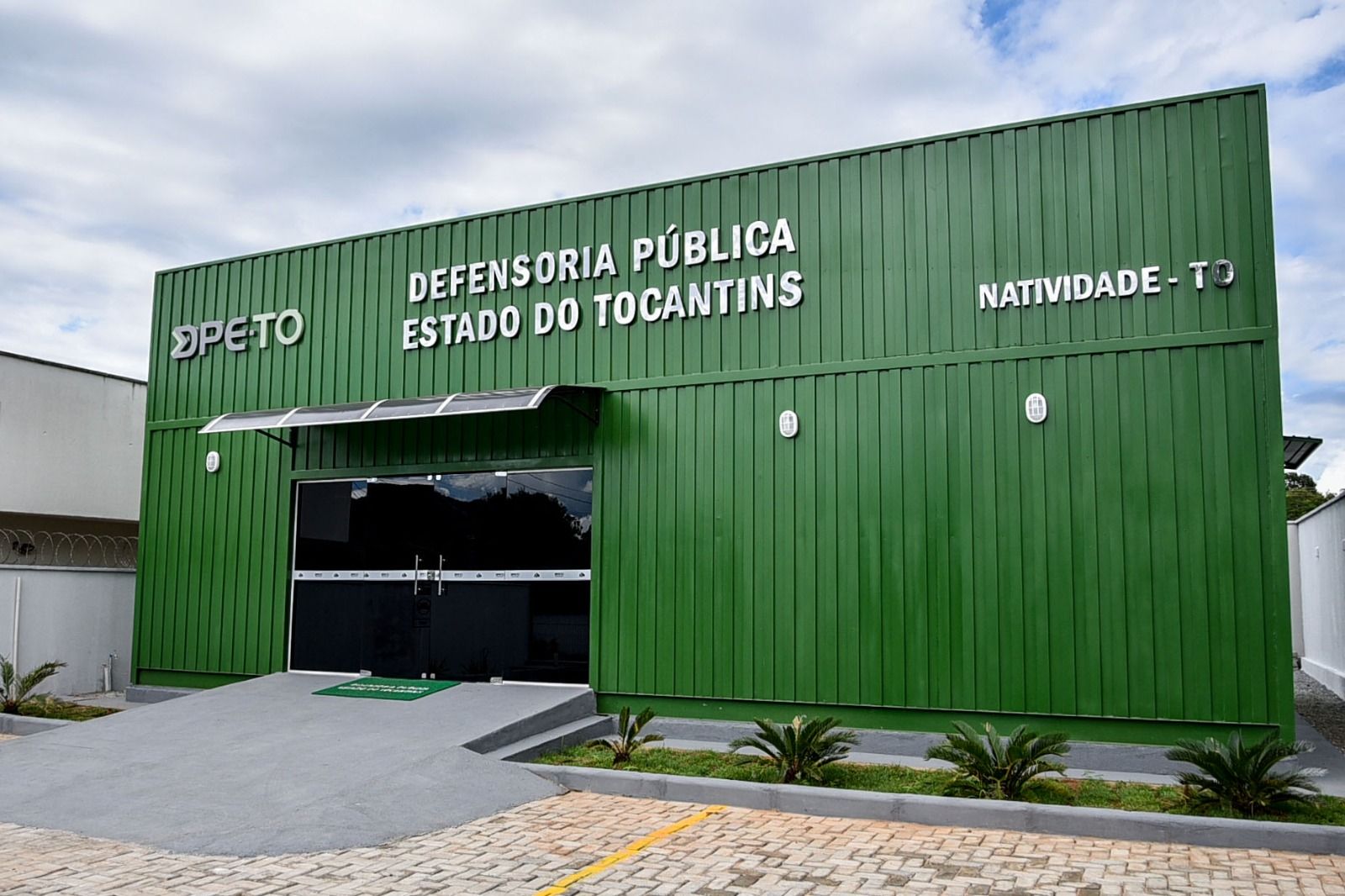 Econúcleos são implantados com estruturas metálicas do tipo conteiner