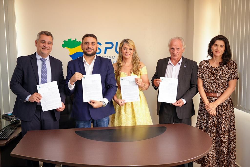 Contrato de Cessão de Uso Gratuito de área em Novo Acordo foi assinado com a SPU para implantação do Econúcleo no Município