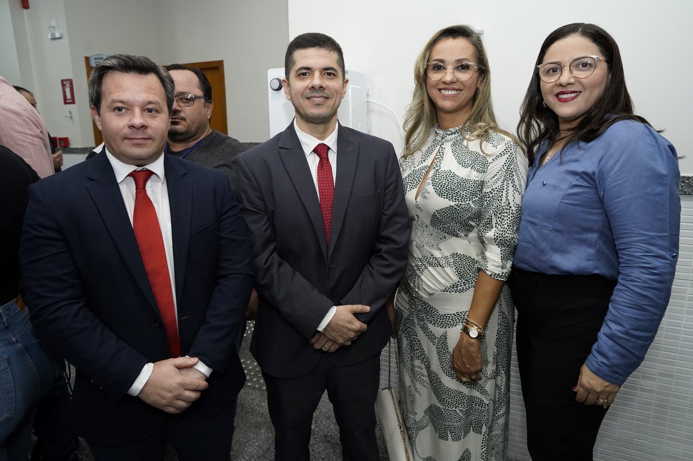 Os defensores públicos Danilo (E) e Leandro; e as defensoras públicas Chárlyta e Rudicléia (D)