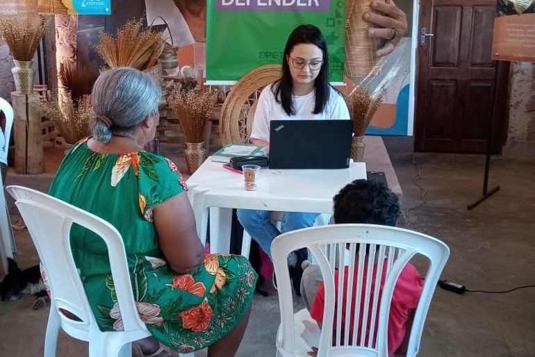 Defensora pública Luisa Lemos integrou a equipe de atendimento no povoado Mumbuca