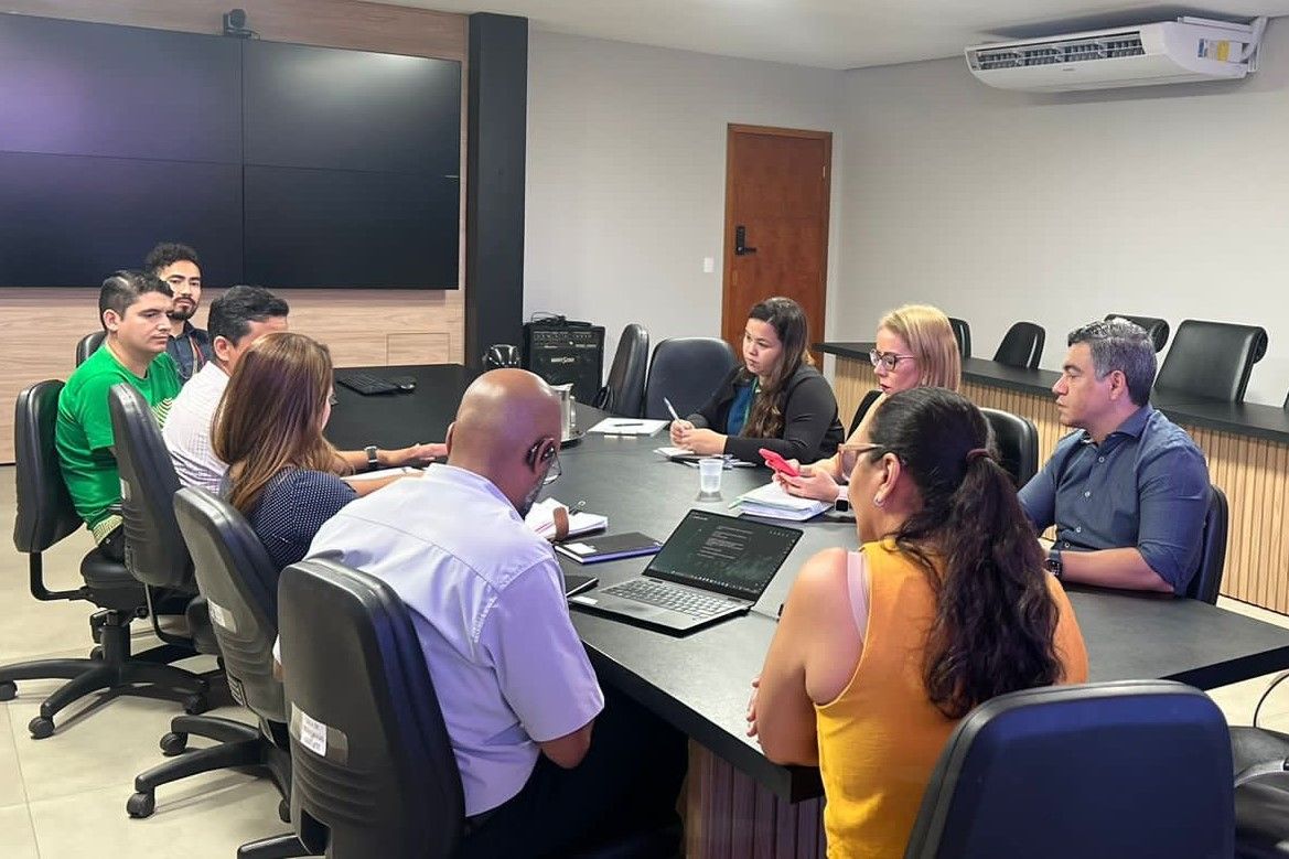 Reunião com representantes da Secretaria Estadual da Saúde