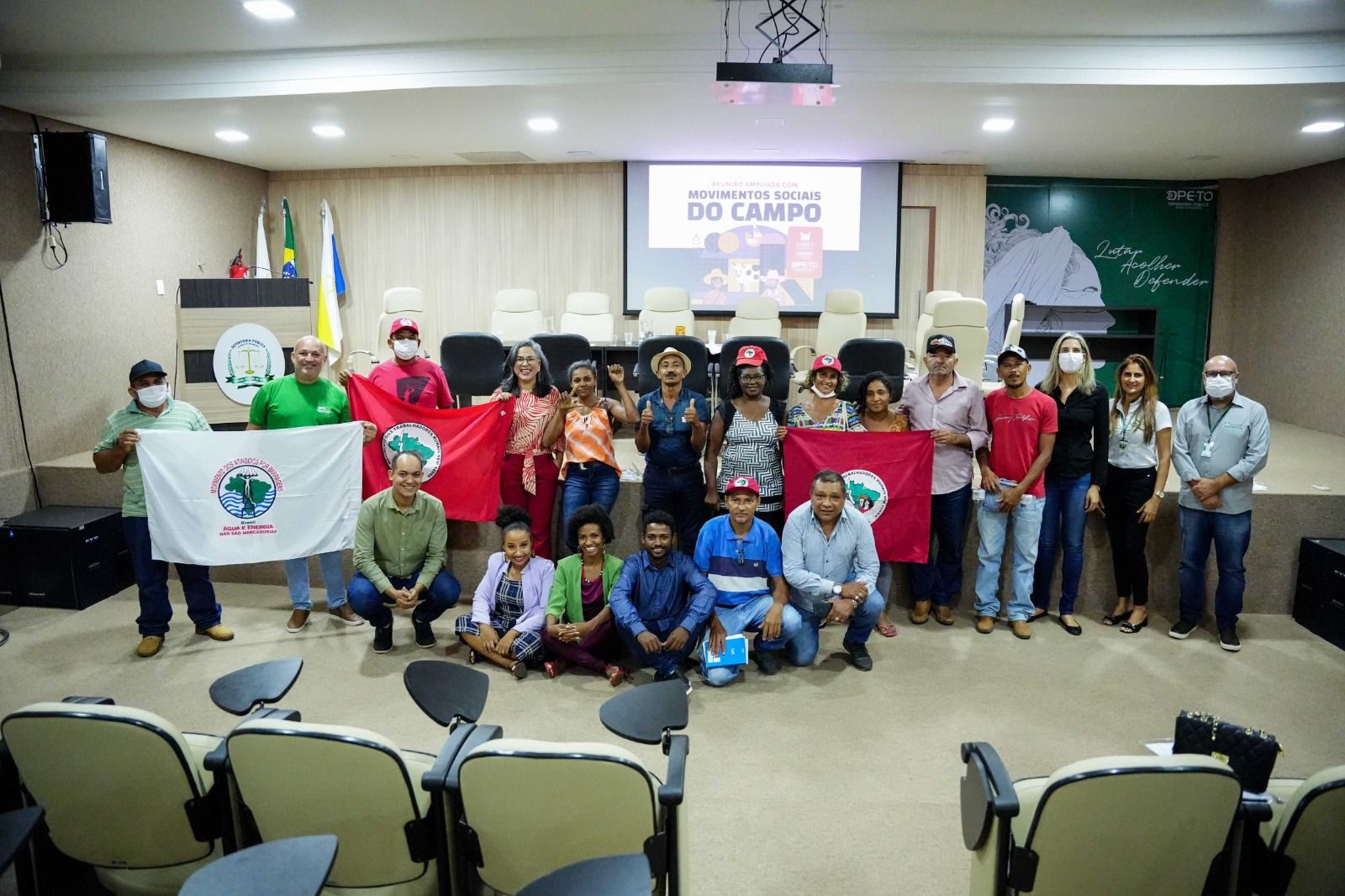 Estiveram presentes representantes da Federação dos Trabalhadores na Agricultura do Estado do Tocantins; do Movimento dos Atingidos por Barragens; e do Movimento dos Trabalhadores Rurais Sem Terra