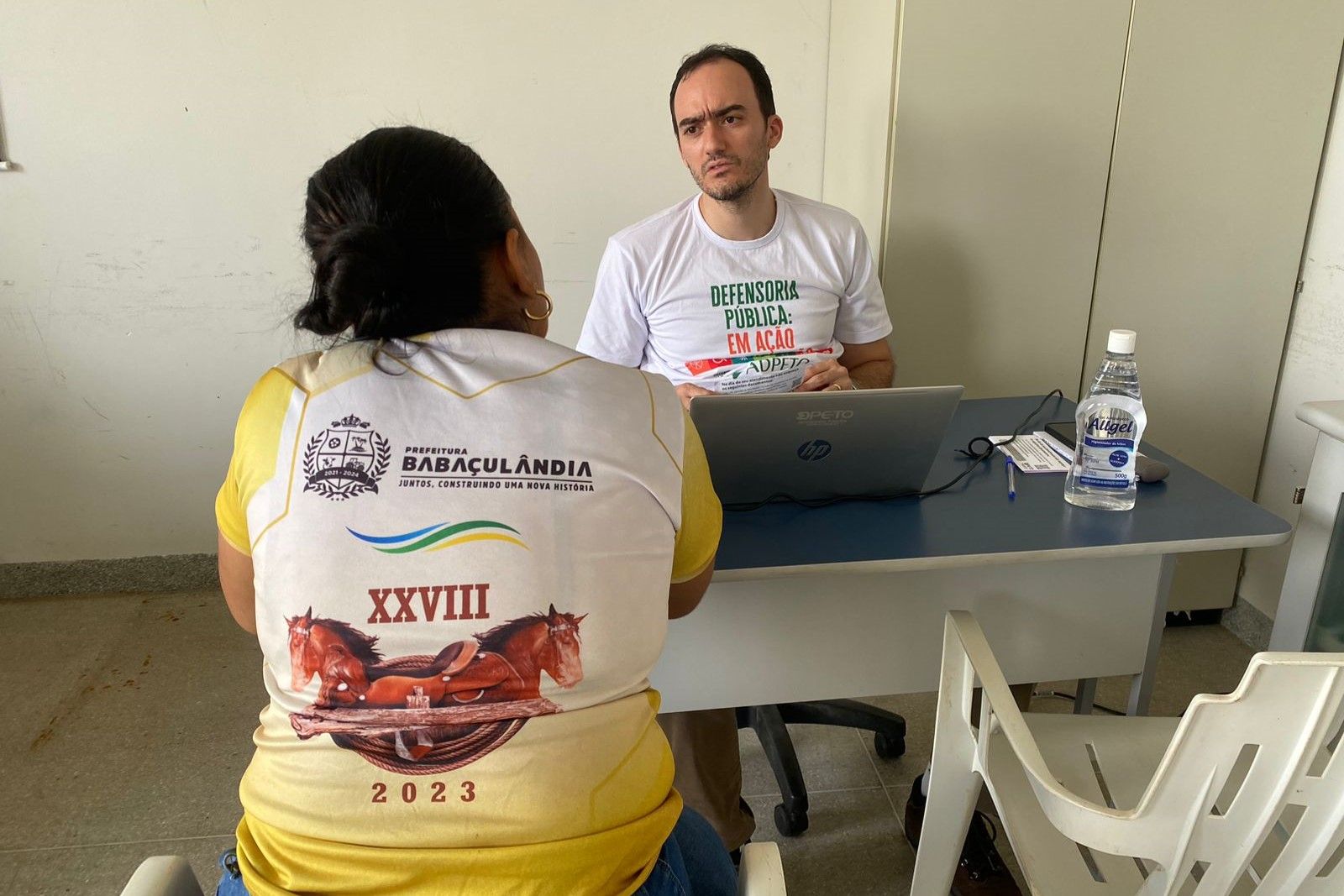 O “Defensoria Itinerante” oferta assistência e orientação jurídicas gratuitas à população hipossuficiente de cada localidade visitada