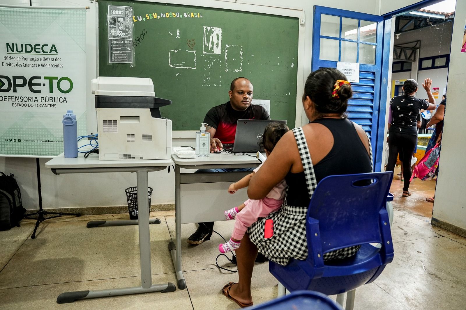 Moradoras(es) do setor Taquari aproveitaram a ação para buscar orientação jurídica da Defensoria