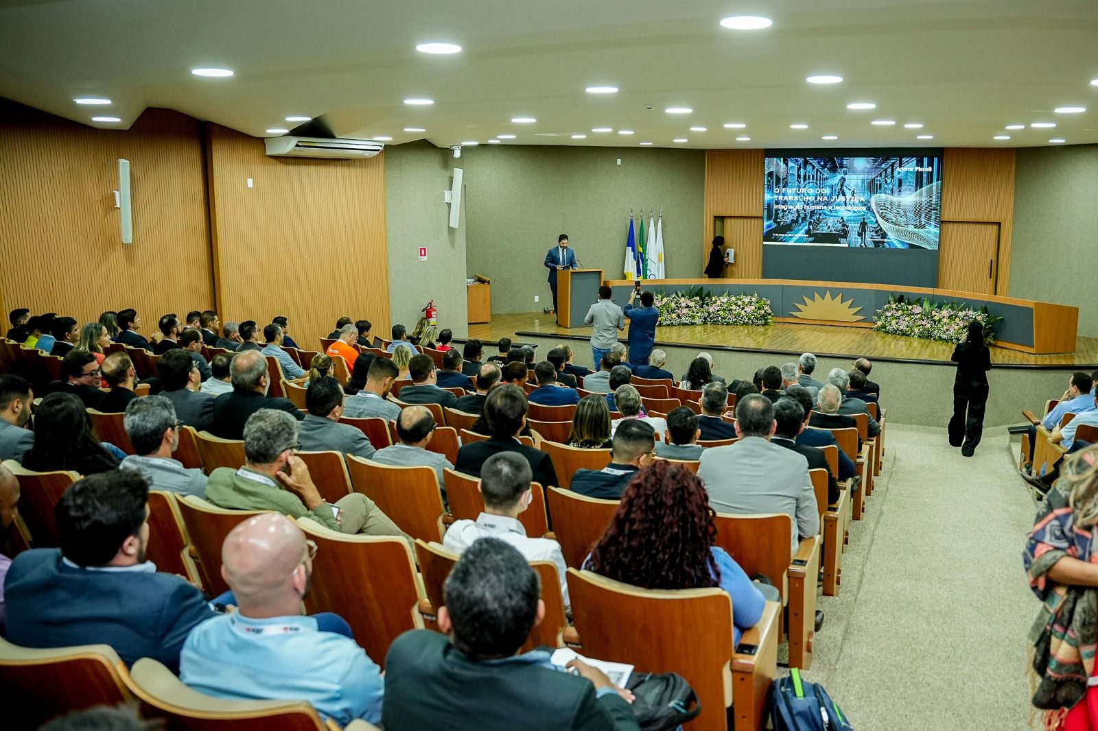 O evento segue até esta quinta-feira, 21