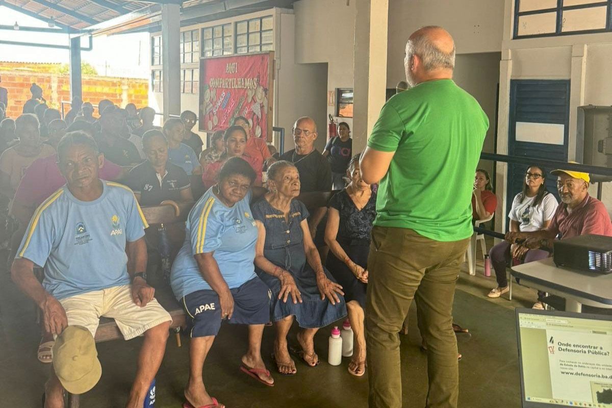 Na Apae, Jurimar Júnior ministrou palestra sobre o direito das pessoas com deficiência.