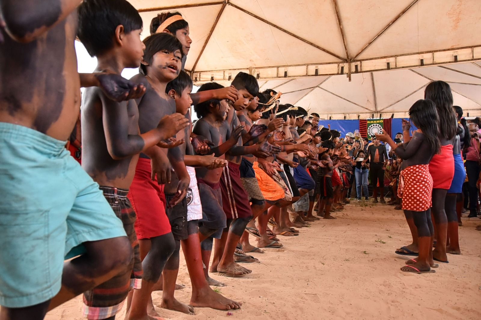 Registro de celebrações em dia de festa na Aldeia Manoel Alves, no município de Itacajá