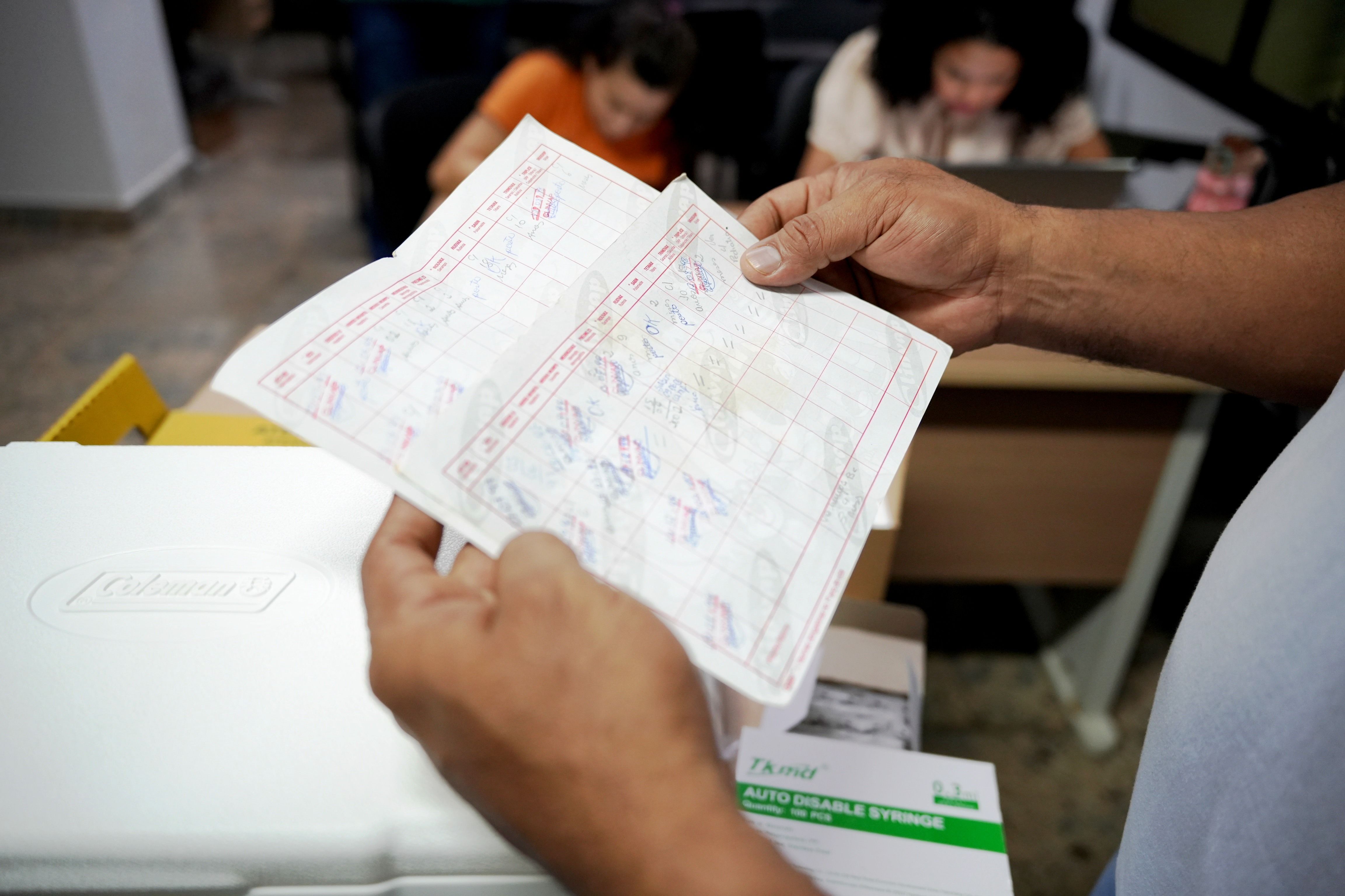 Ação possibilitou que as pessoas atualizassem o cartão de vacina
