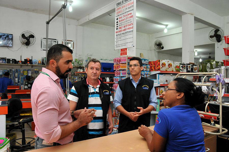 Blitz educativa para comerciantes
