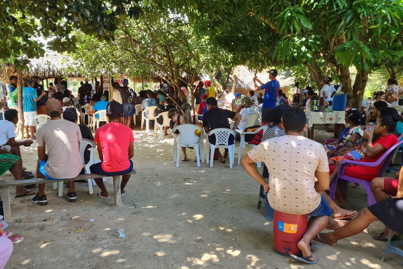 A visita foi um pedido de associações de Ribeirinhos que vivem em assentamentos na localidade
