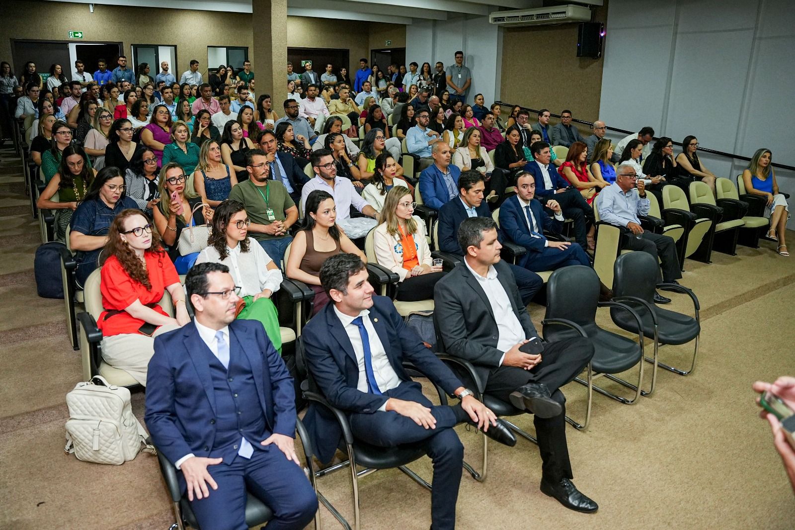 Defensoras e defensores, servidoras e servidores públicos de todas as Regionais do Estado também prestigiaram a programação especial.