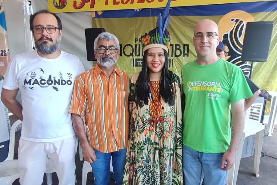 Sandro Ferreira (D) também prestigiou as festividades no domingo, 12, com a presença da secretária da Sepot, Narubia Werreria.