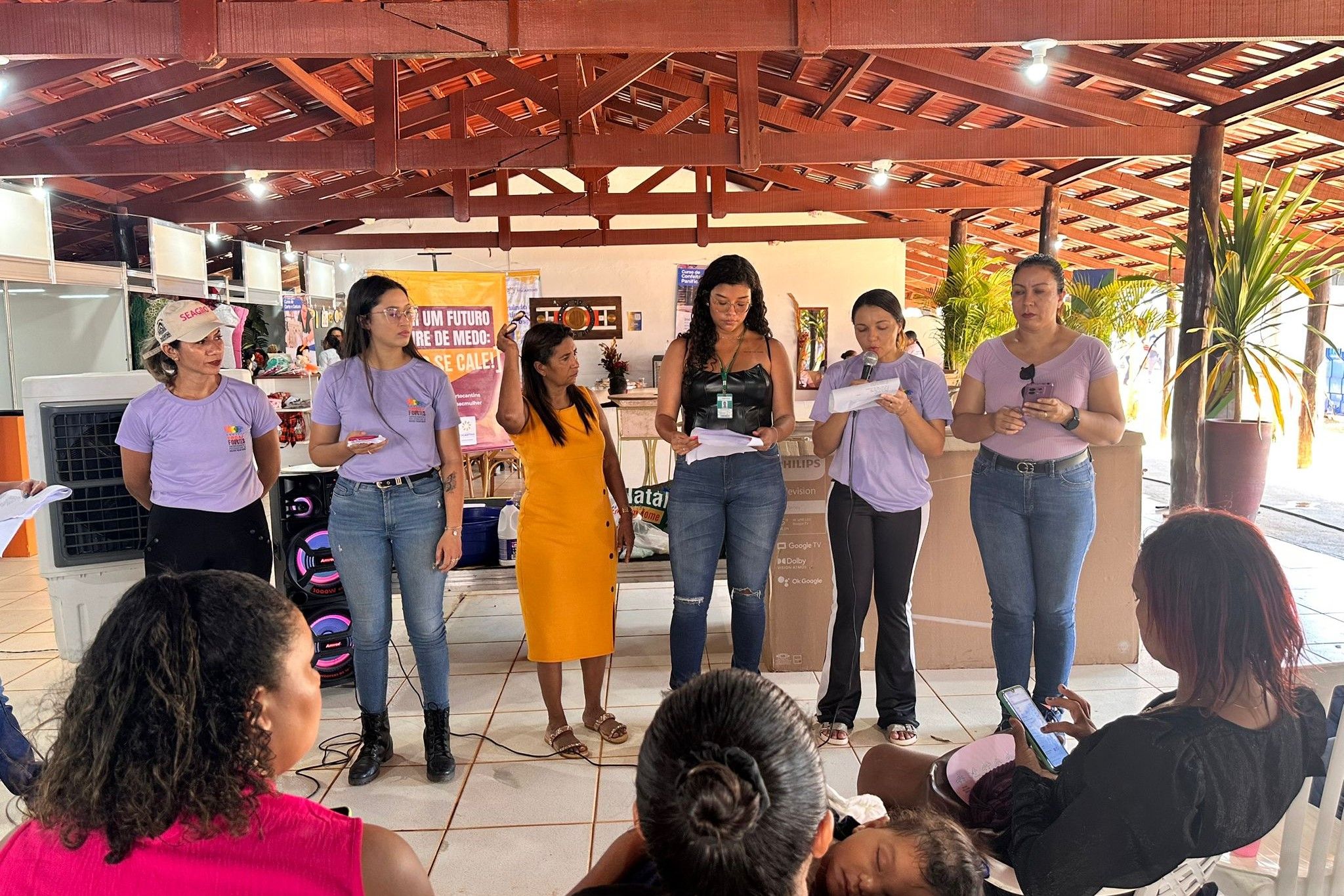 Nessa quinta-feira, 16, o Nudem participou de uma apresentação de um cordel sobre a Lei Maria da Penha