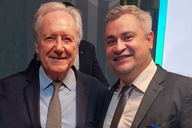 Pedro Alexandre (D) com o ministro Ricardo Lewandowski