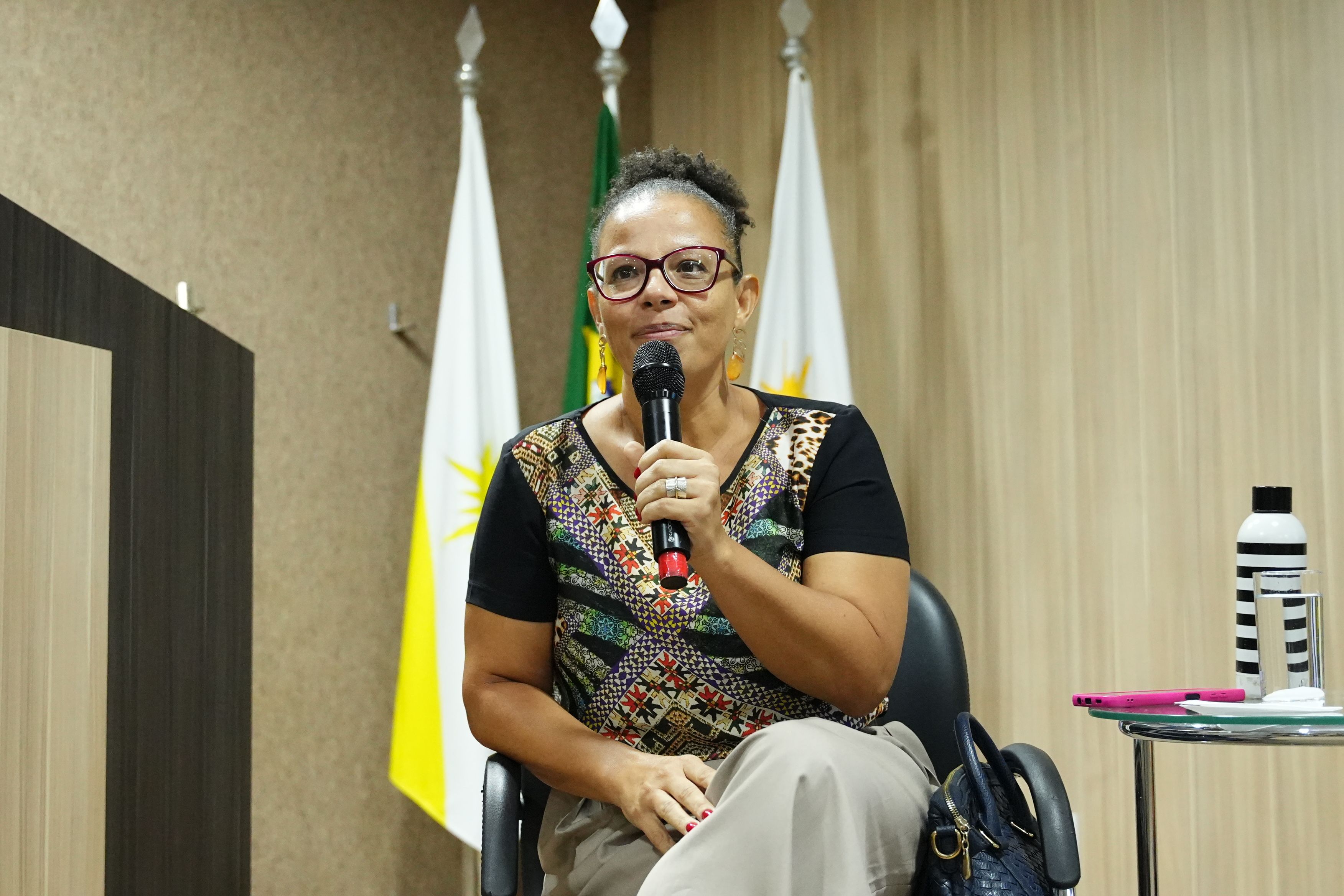 Daniele Santos pontuou que é importante a presença de um público tão diverso no Seminário