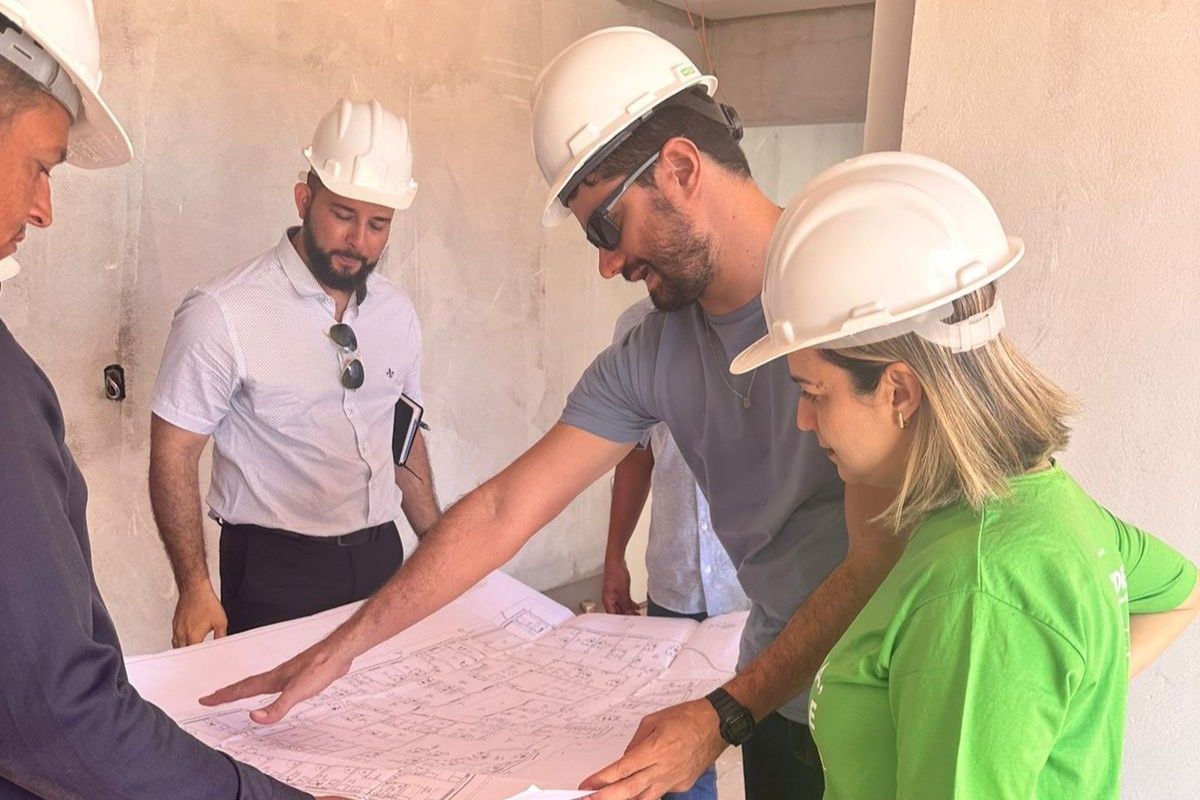 Pollyana Assunção conferiu o andamento da obra