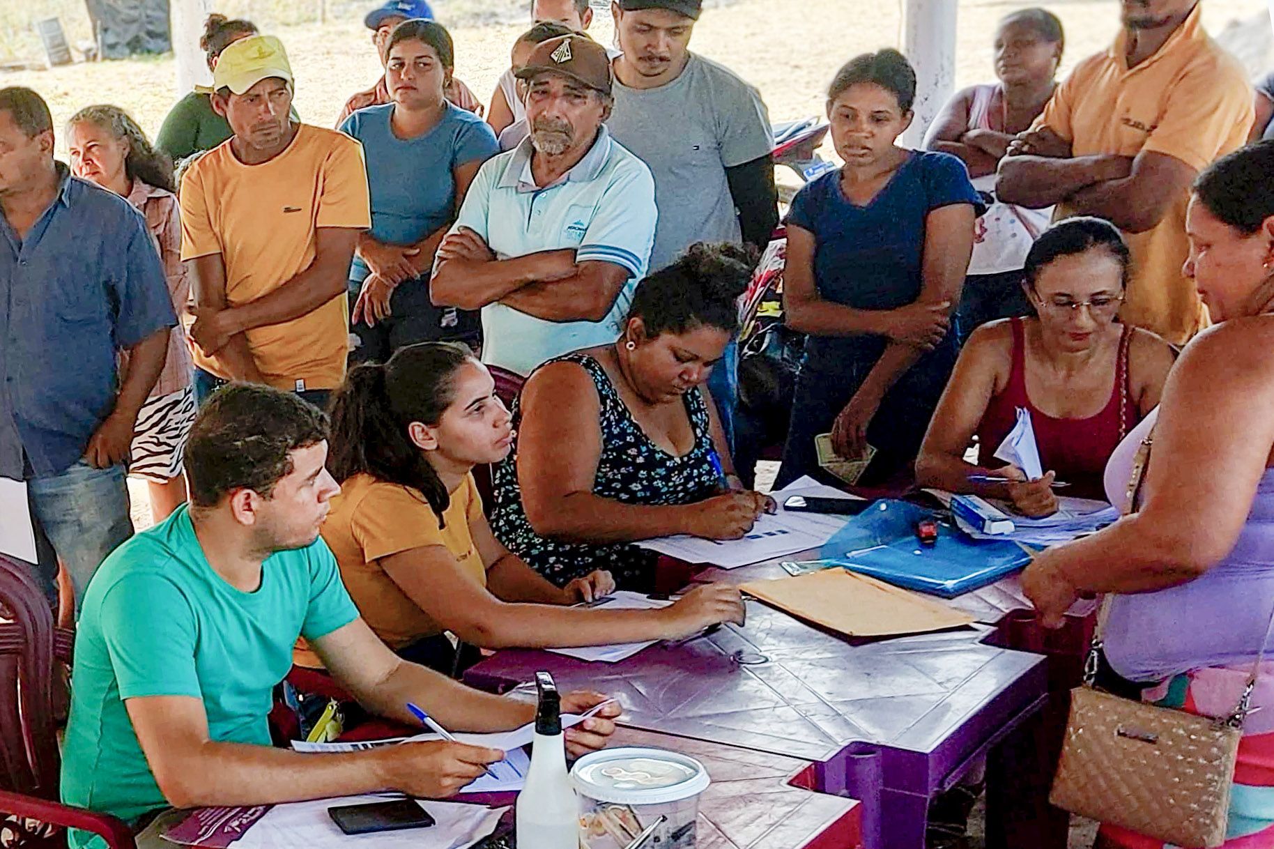Na oportunidade teve início o processo de cadastramento das famílias assentadas.