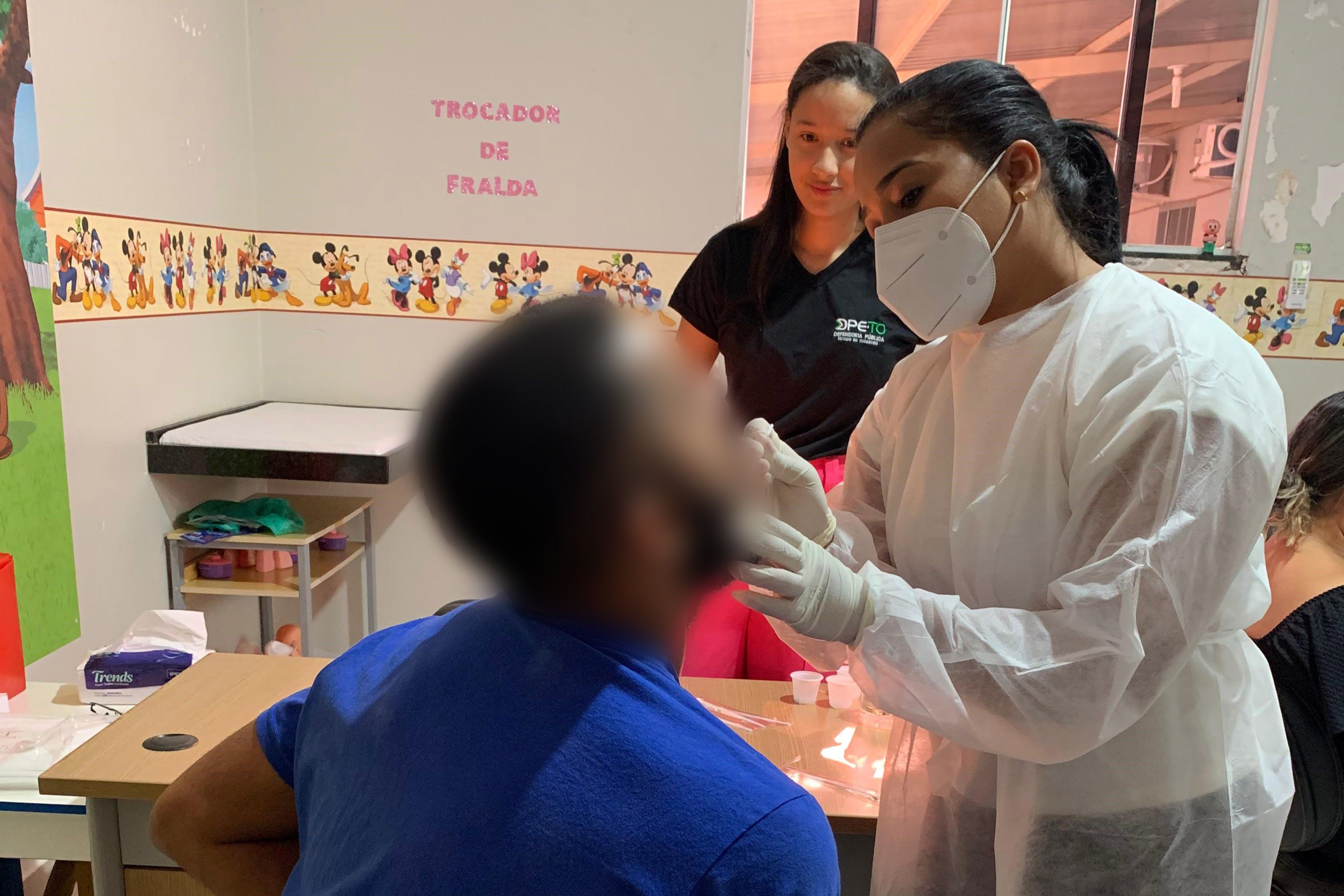 Durante os atendimentos também foram realizados testes de DNA