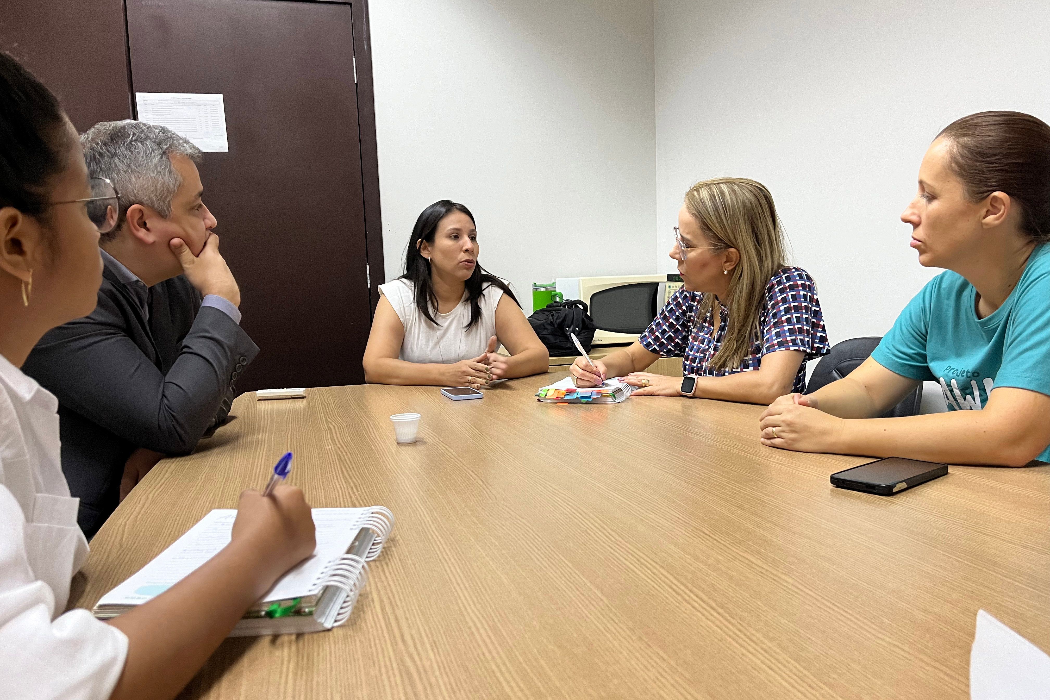 Aline Sousa do Nucora e Rafaela Reis da Adra também estiveram presentes no encontro.