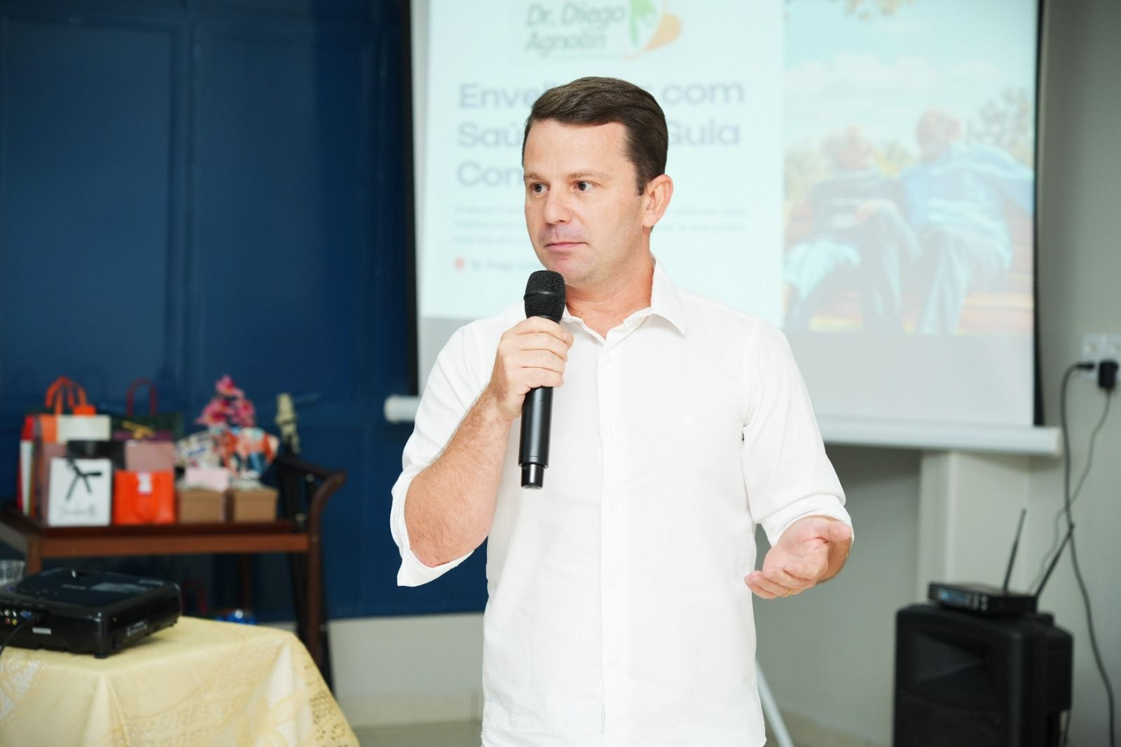 Saúde e qualidade de vida foram a base da palestra do geriatra Diego Lorenzi Agnolim