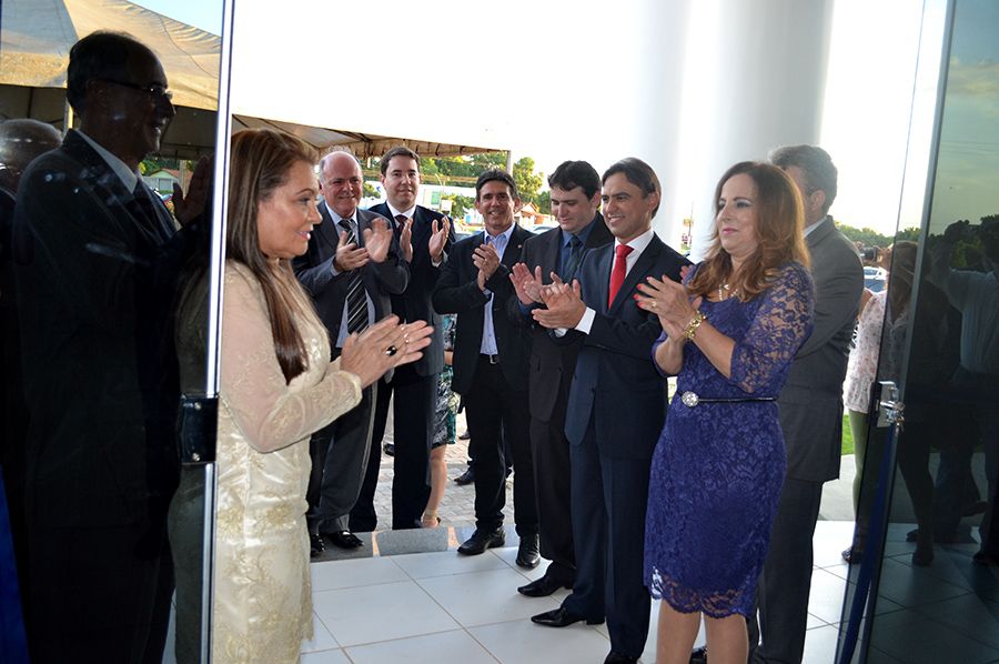 Defensor público geral, Marlon Costa Luz Amorim  participa da inauguração do novo Fórum da Comarca de Araguatins