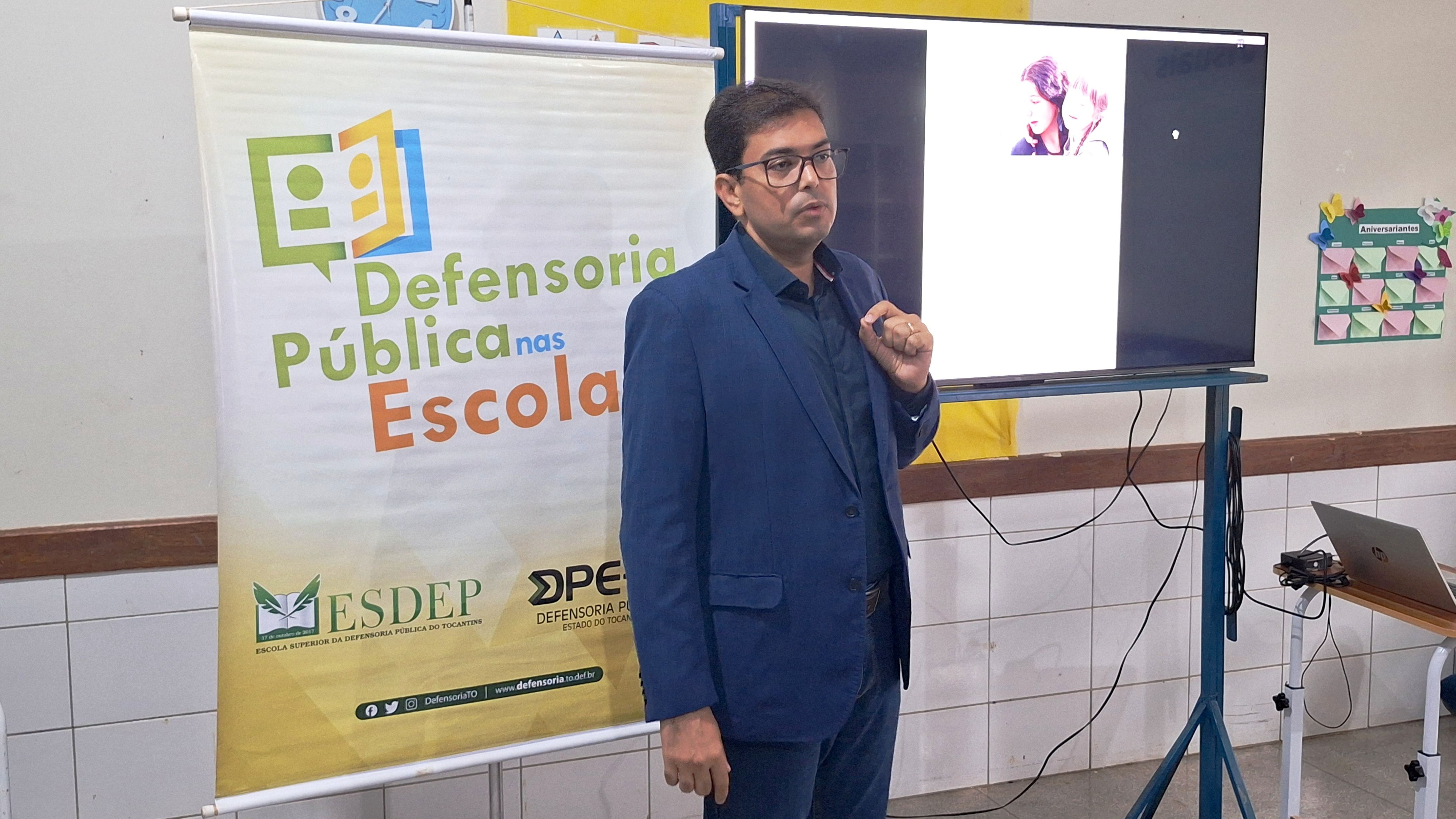Fabrício Brito enfatizou o quanto as escolas têm um papel importante na busca coletiva pela garantia de direitos de qualquer estudante com deficiência