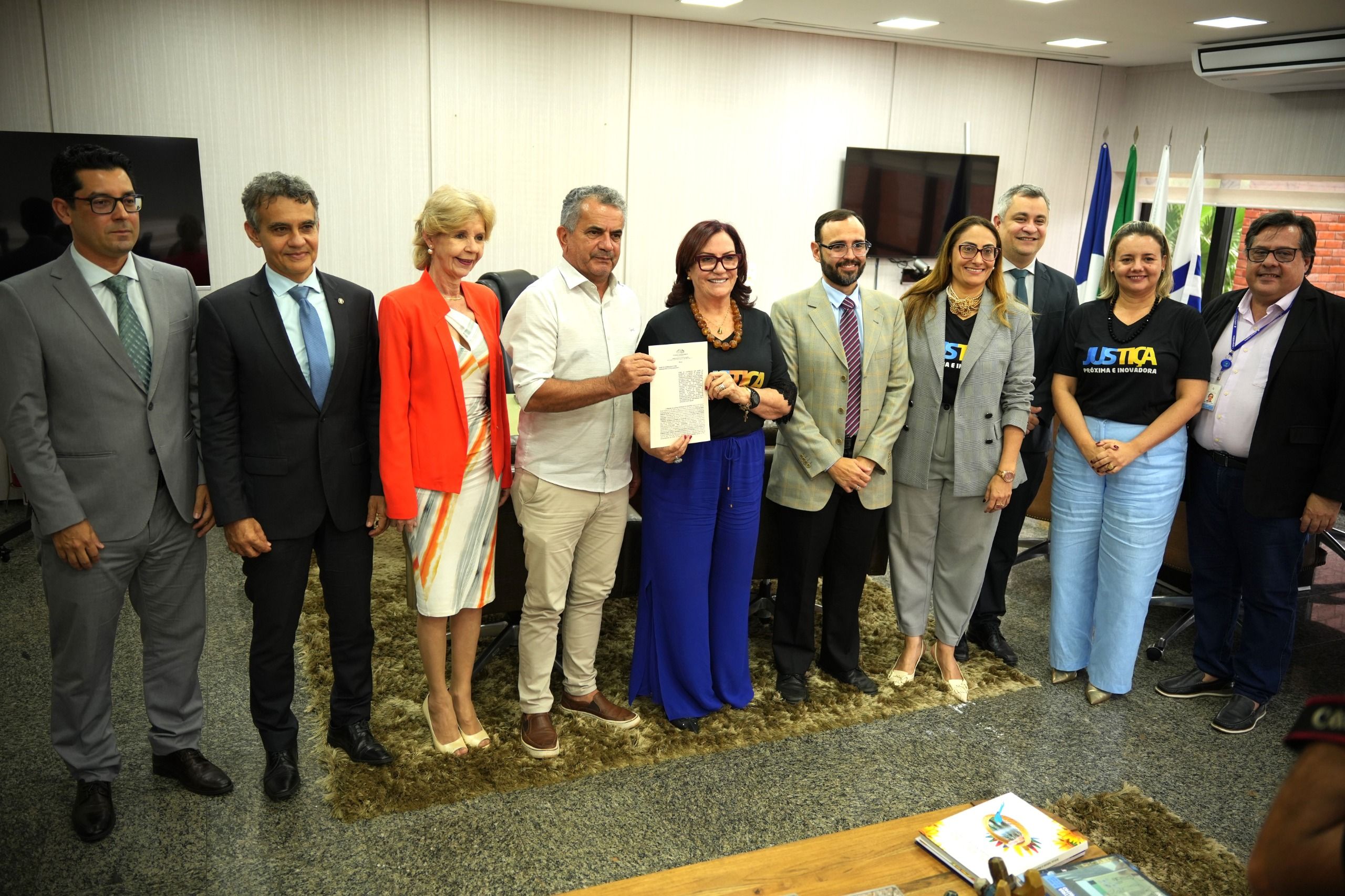 Justiça Federal, TRE-TO, Ministério Público Estadual e Federal, também assinaram o termo de cooperação.