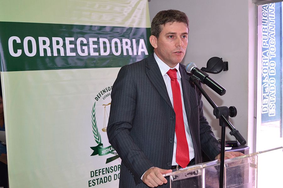 Presidente da Adpeto, Fábio Monteiro, fala aos presentes.