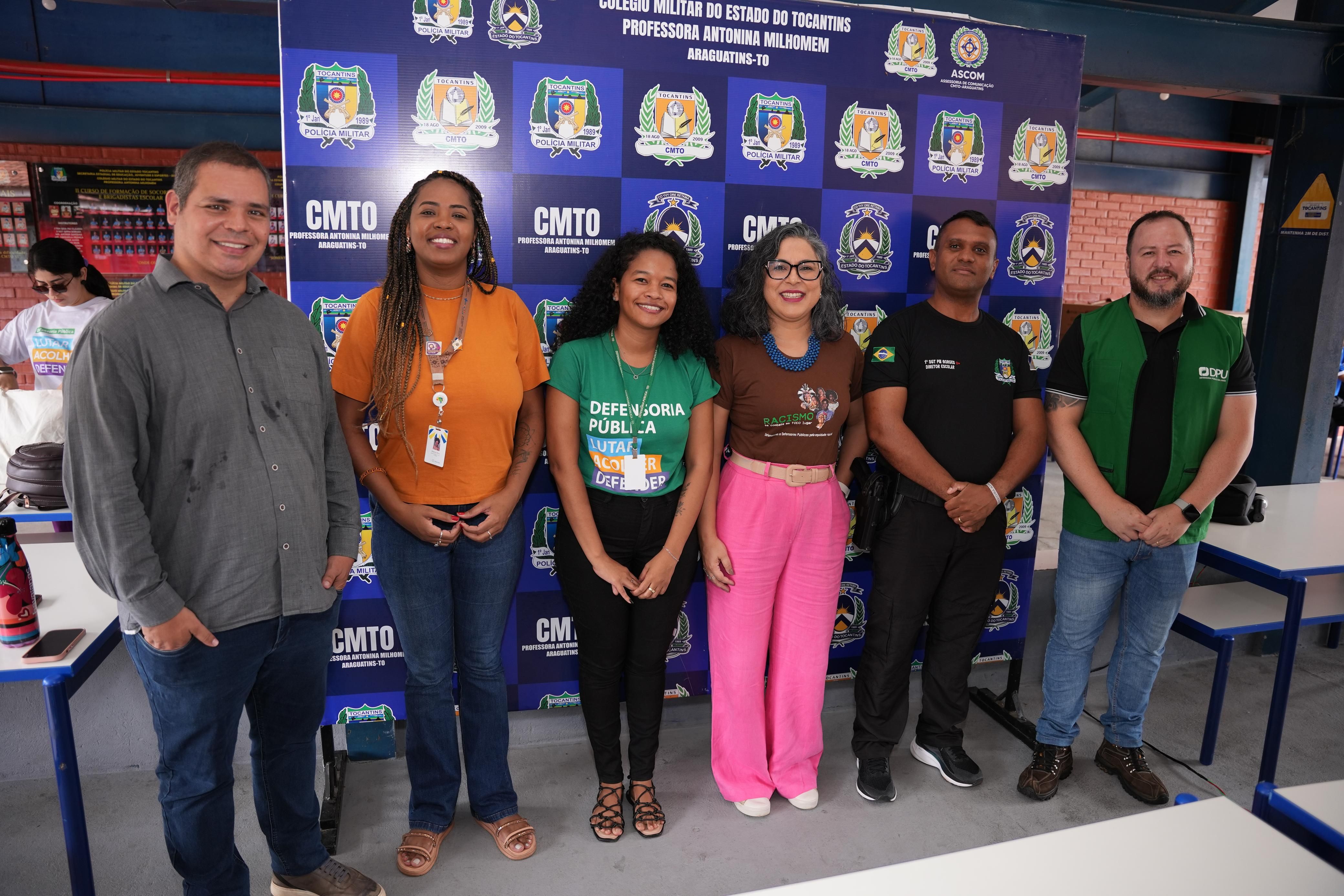 Equipe presente na palestra do Colégio Militar Antonina Milhomem