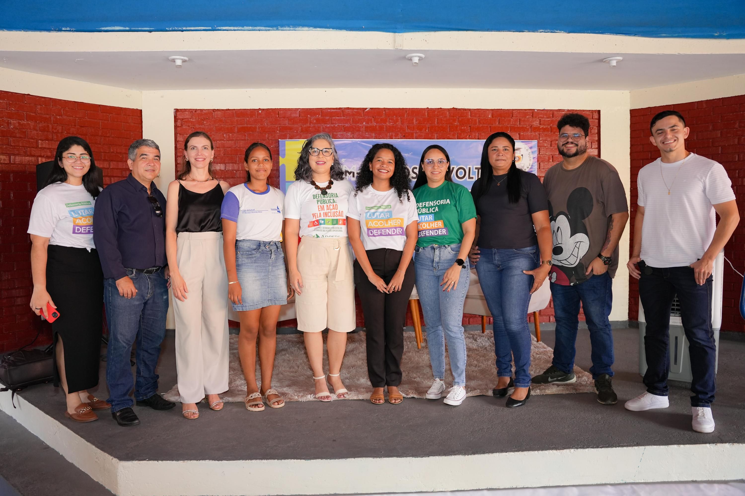Equipe que atuou na Escola Estadual Girassol de Tempo Integral Denise Gomide Amui