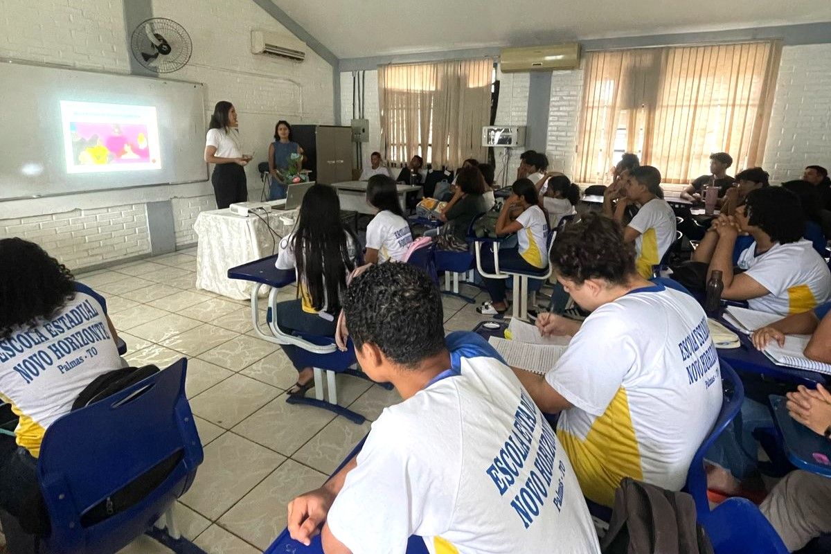 No cronograma de ações do dia tabém ocorreu uma palestra aos estudantes da Escola Estadual Novo Horizonte