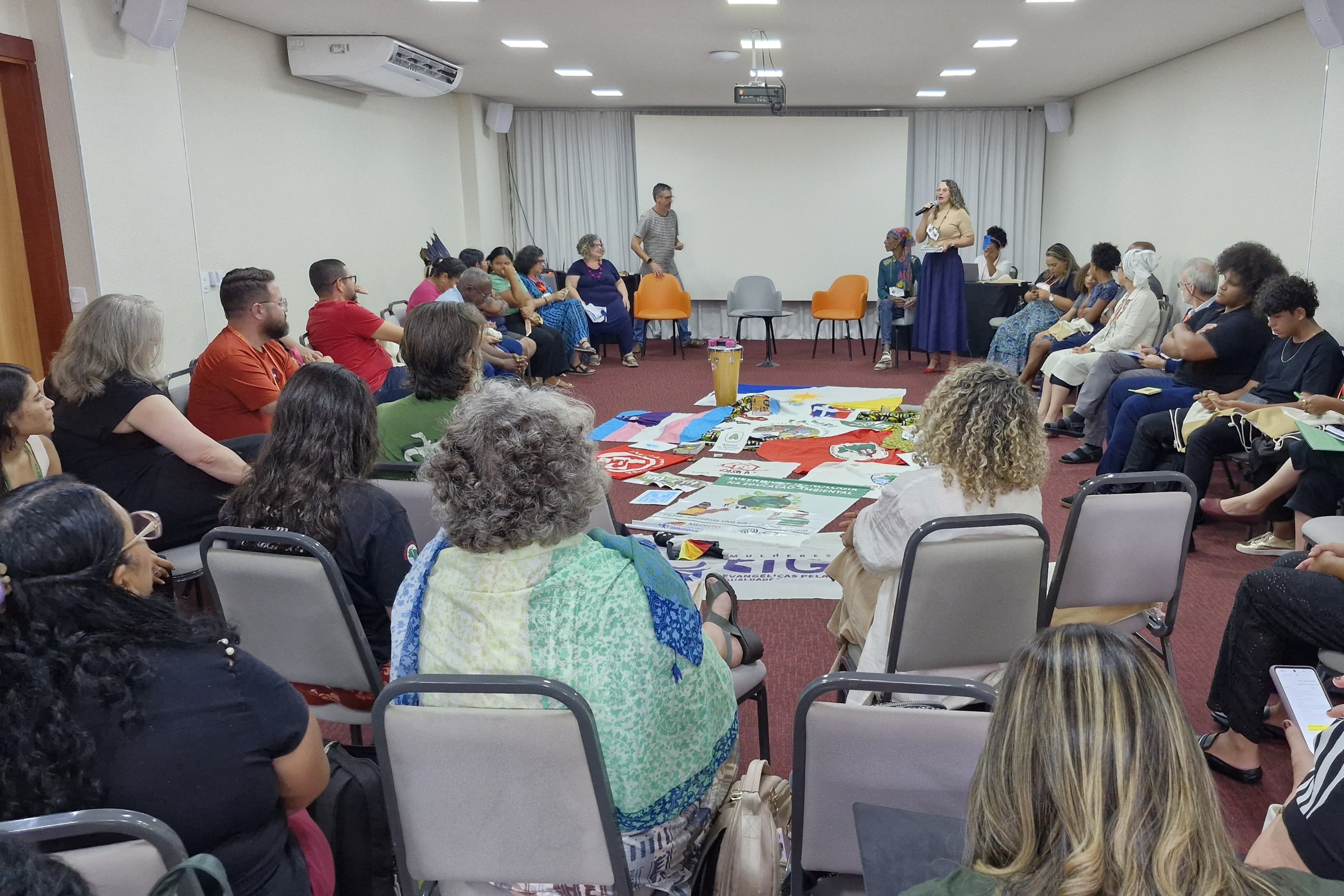Francina Di Fátima falou sobre o quanto os povos indígenas e as pessoas negras sofrem com as intolerâncias religiosas