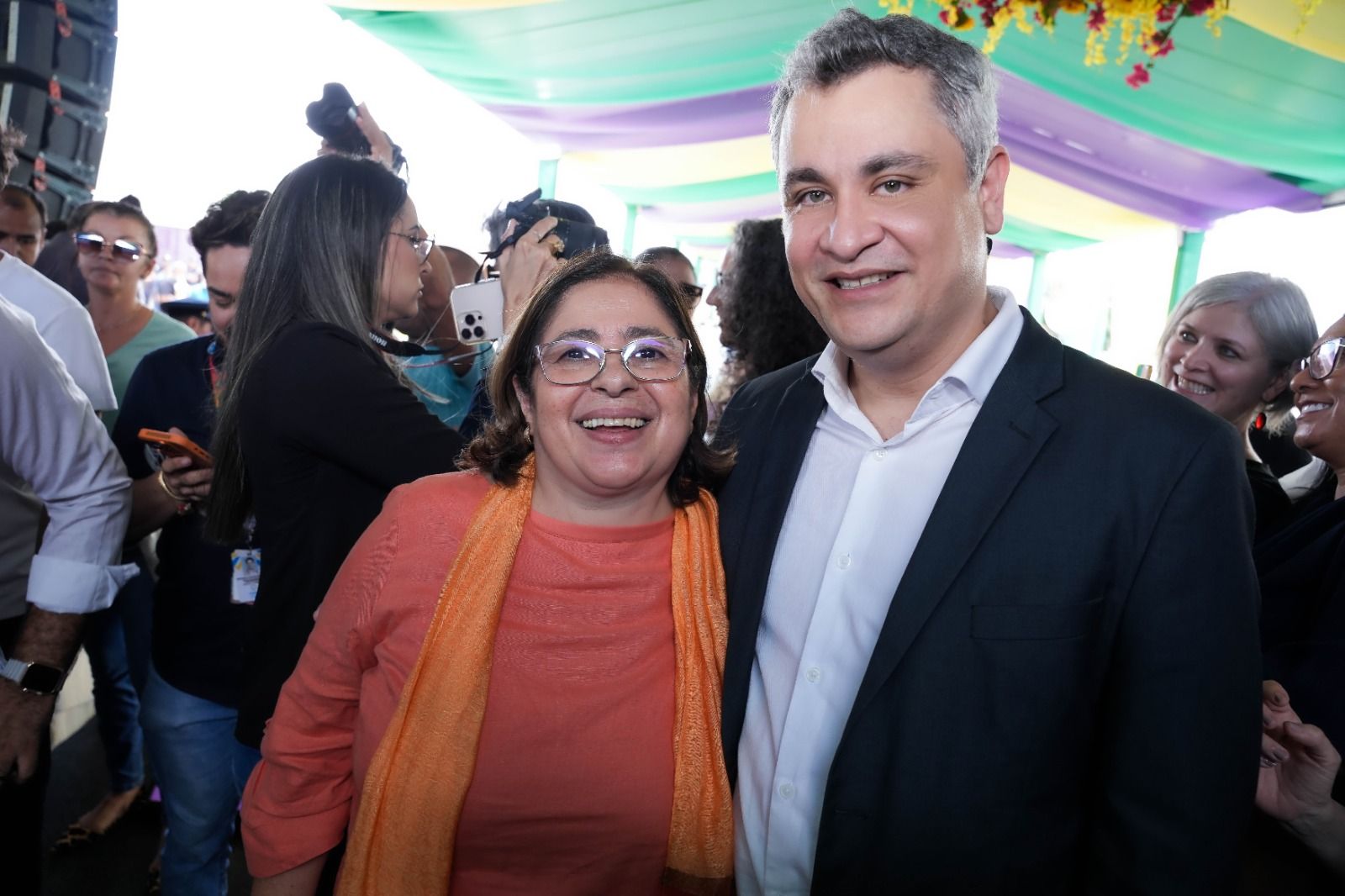 Pedro Alexandre com a ministra Cida Gonçalves