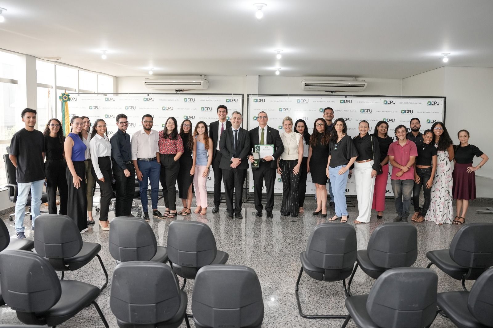 Os representantes da DPE-TO tiveram a oportunidade de conhecer os diversos departamentos da DPU e seus servidores