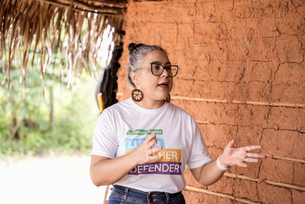 À frente do Nucora, a defensora pública Kenia Martins esteve à frente da visita.