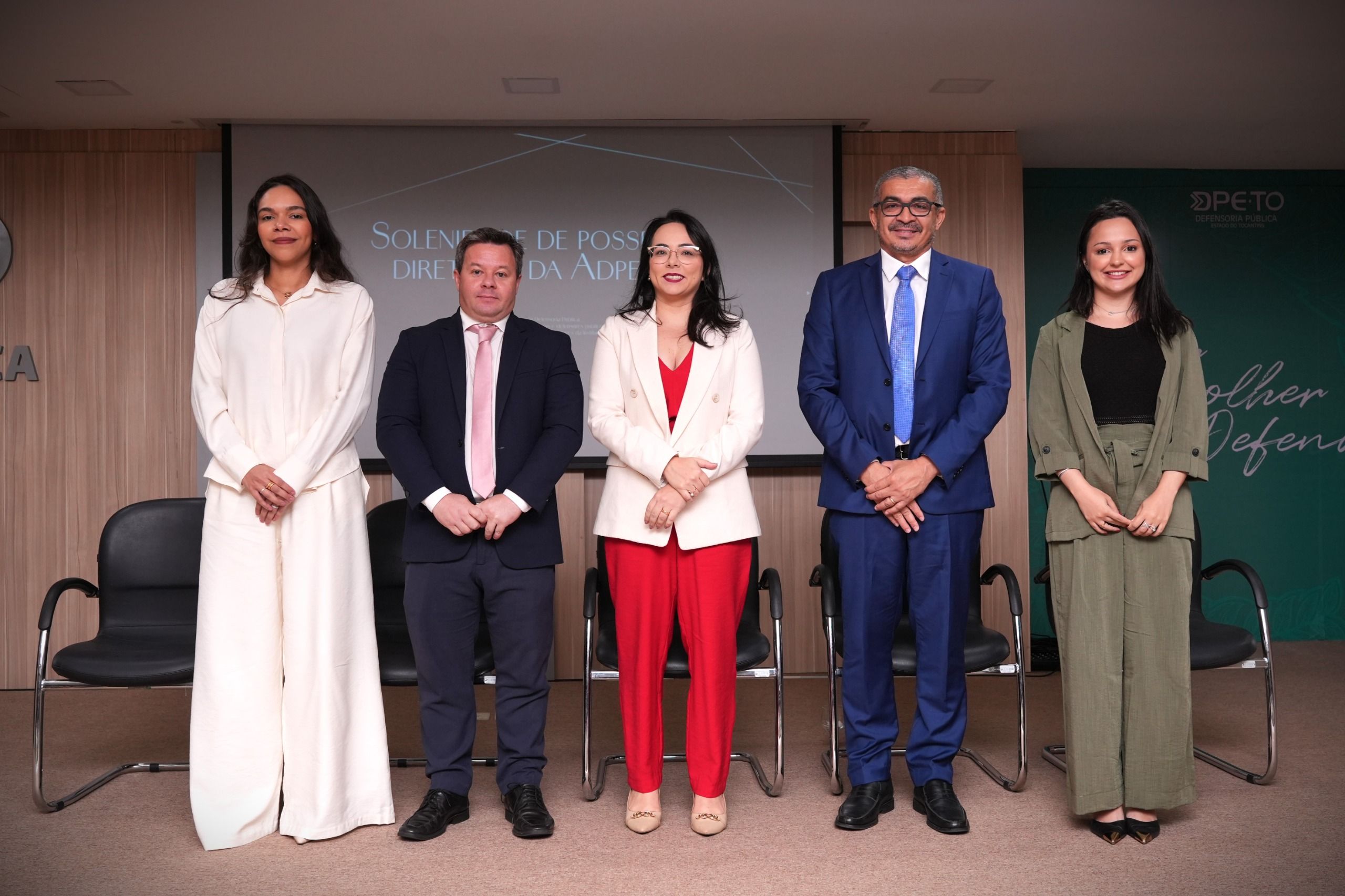 Dispositivo de autoridades contou com Camila de Matos, Danilo Frasseto, Karla Letícia, Neuton Jardim e Luisa Lemos