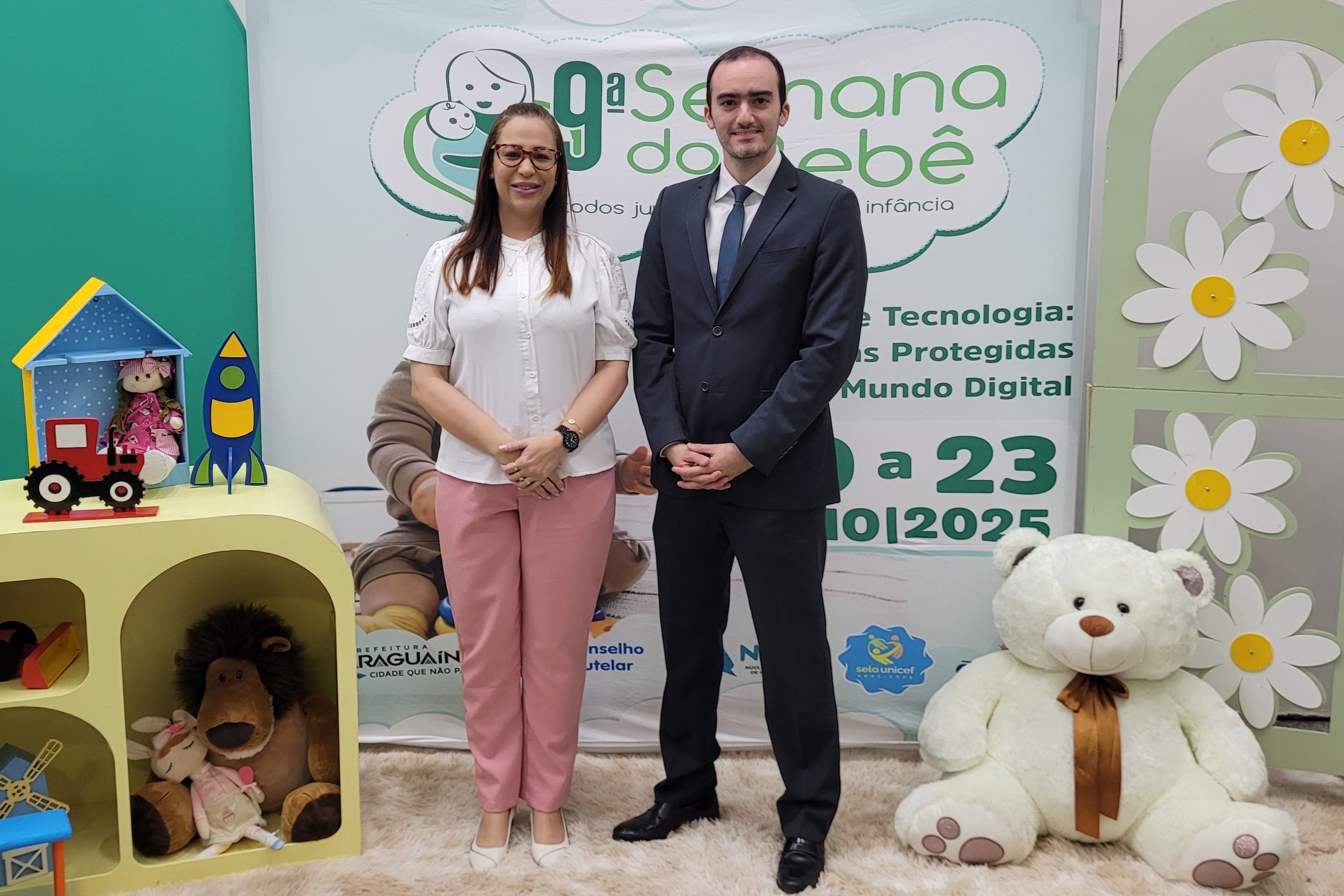 Diretor da DPE de Araguaína, defensor Felipe Cury e defensora Elisa Maria Queiroz na abertura da 9ª Semana do Bebê