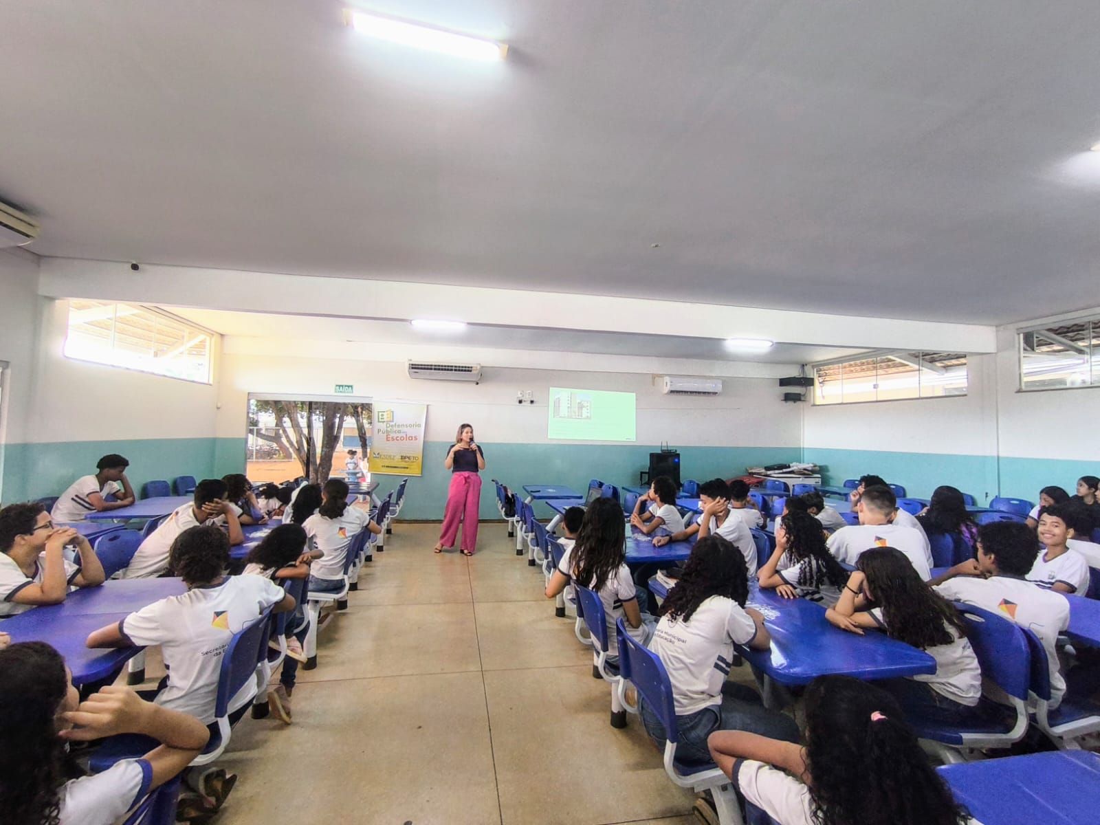 Palestra na Escola de Tempo Integral Daniel Batista em Palmas