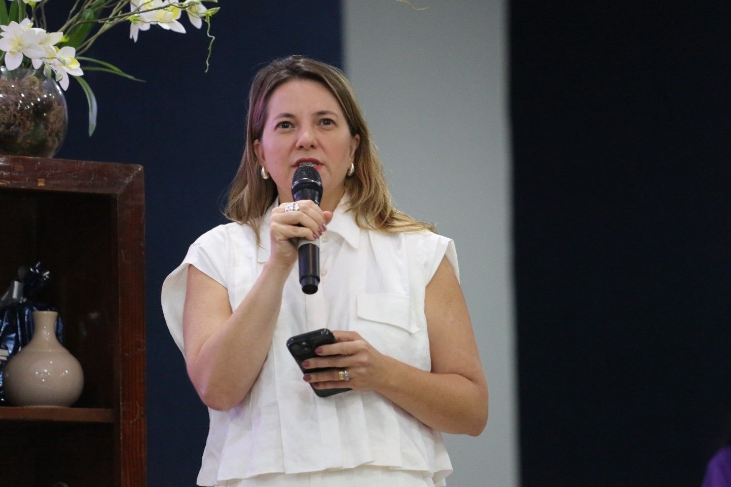 A defensora pública Larissa Pultrini Braga representou a instituição no evento