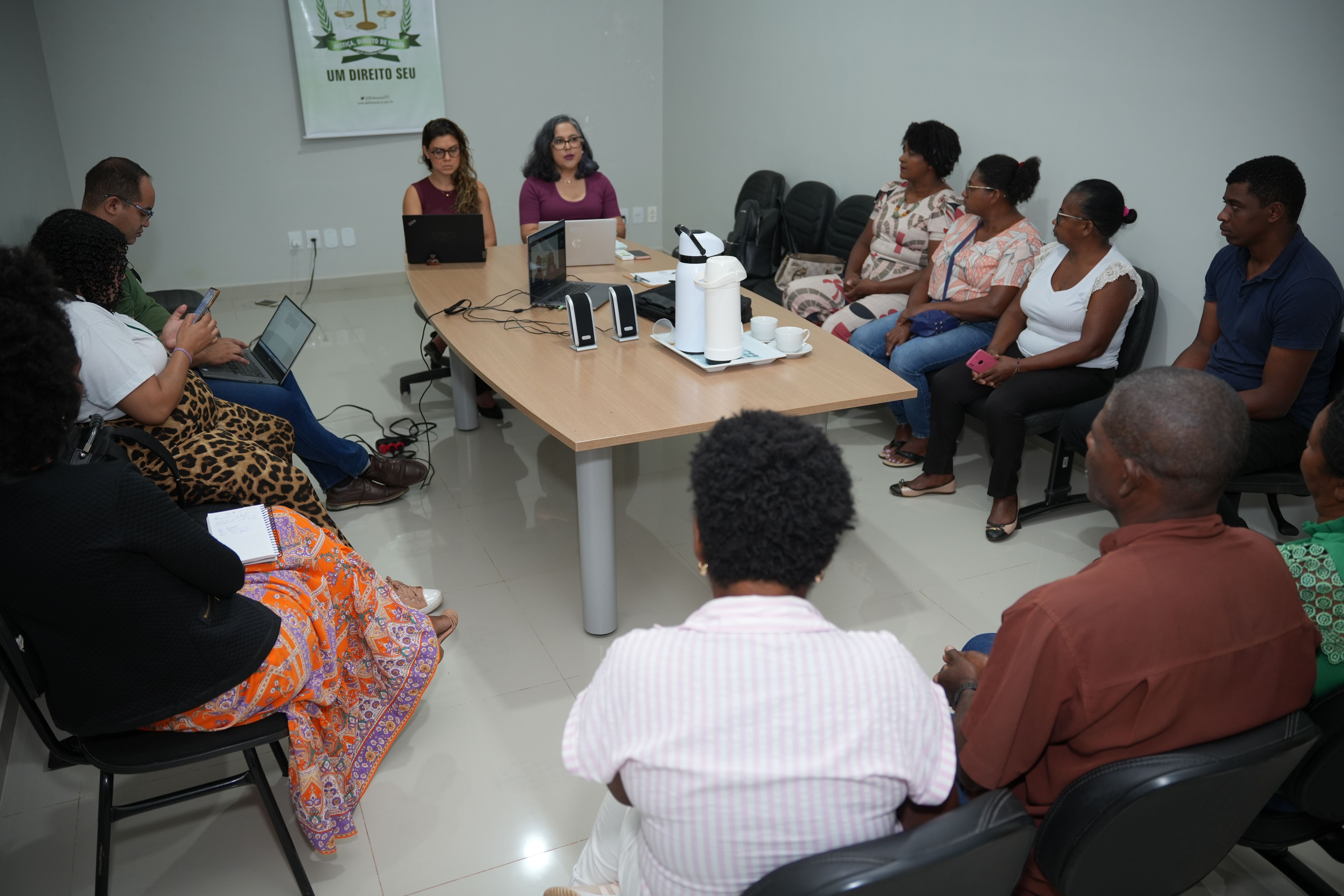 Em Dianópolis as comunidades quilombolas foram atendidas pela defensora pública Kenia Martins e pela defensora pública Mylena Fernandes.
